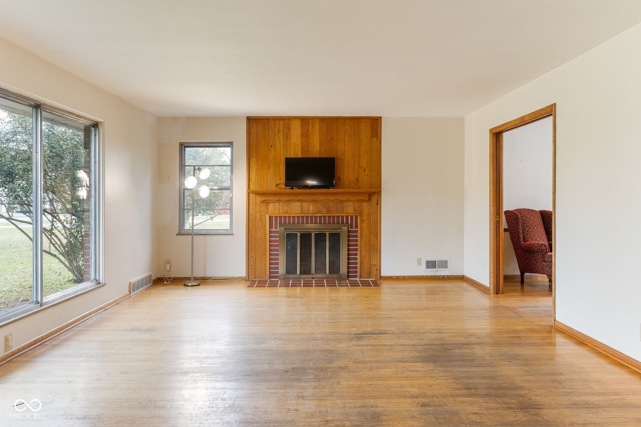 5940 N Emerson Avenue