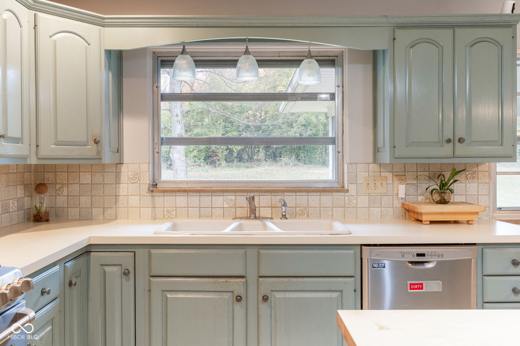 5940 N Emerson Avenue