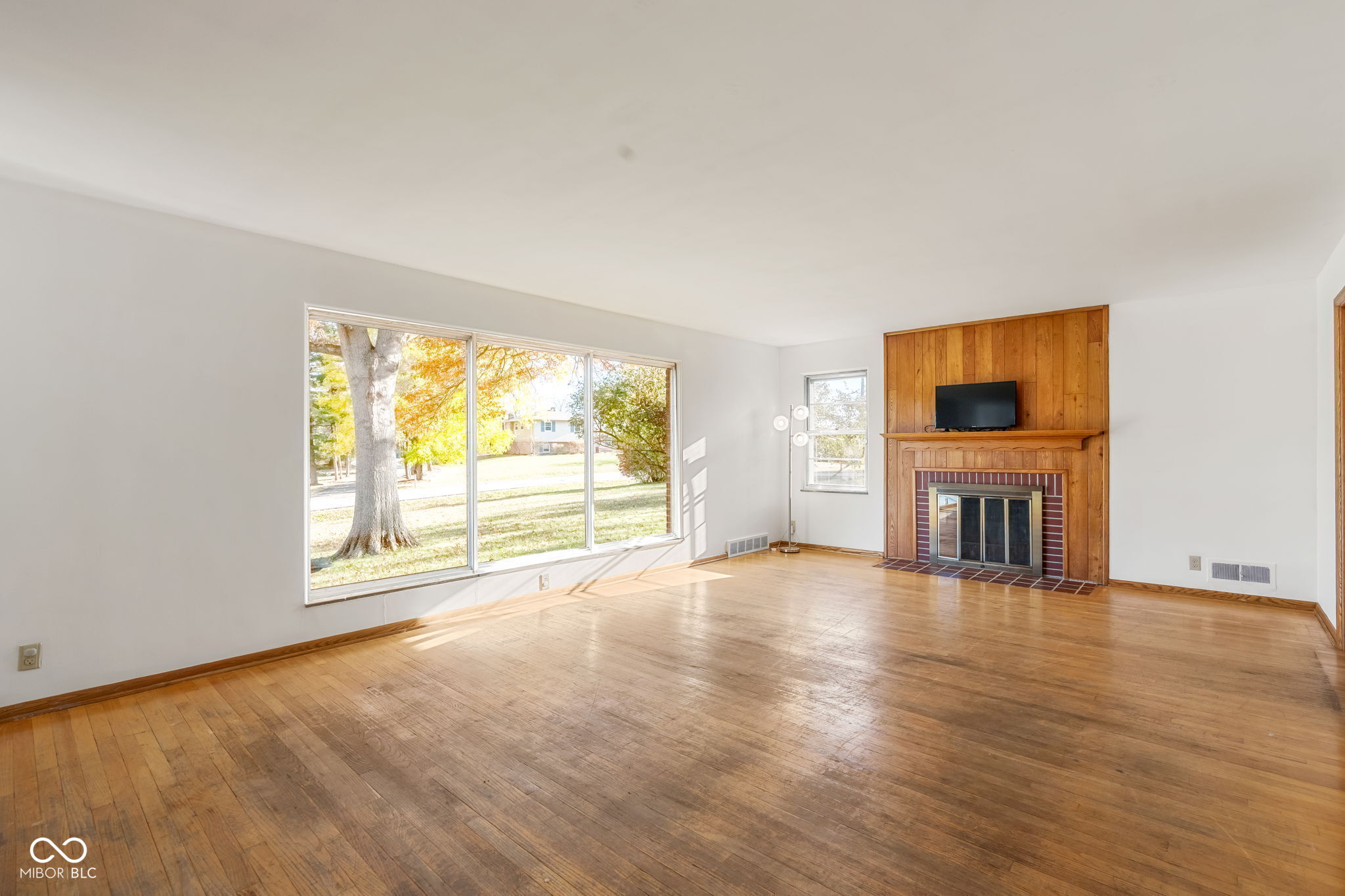 5940 N Emerson Avenue