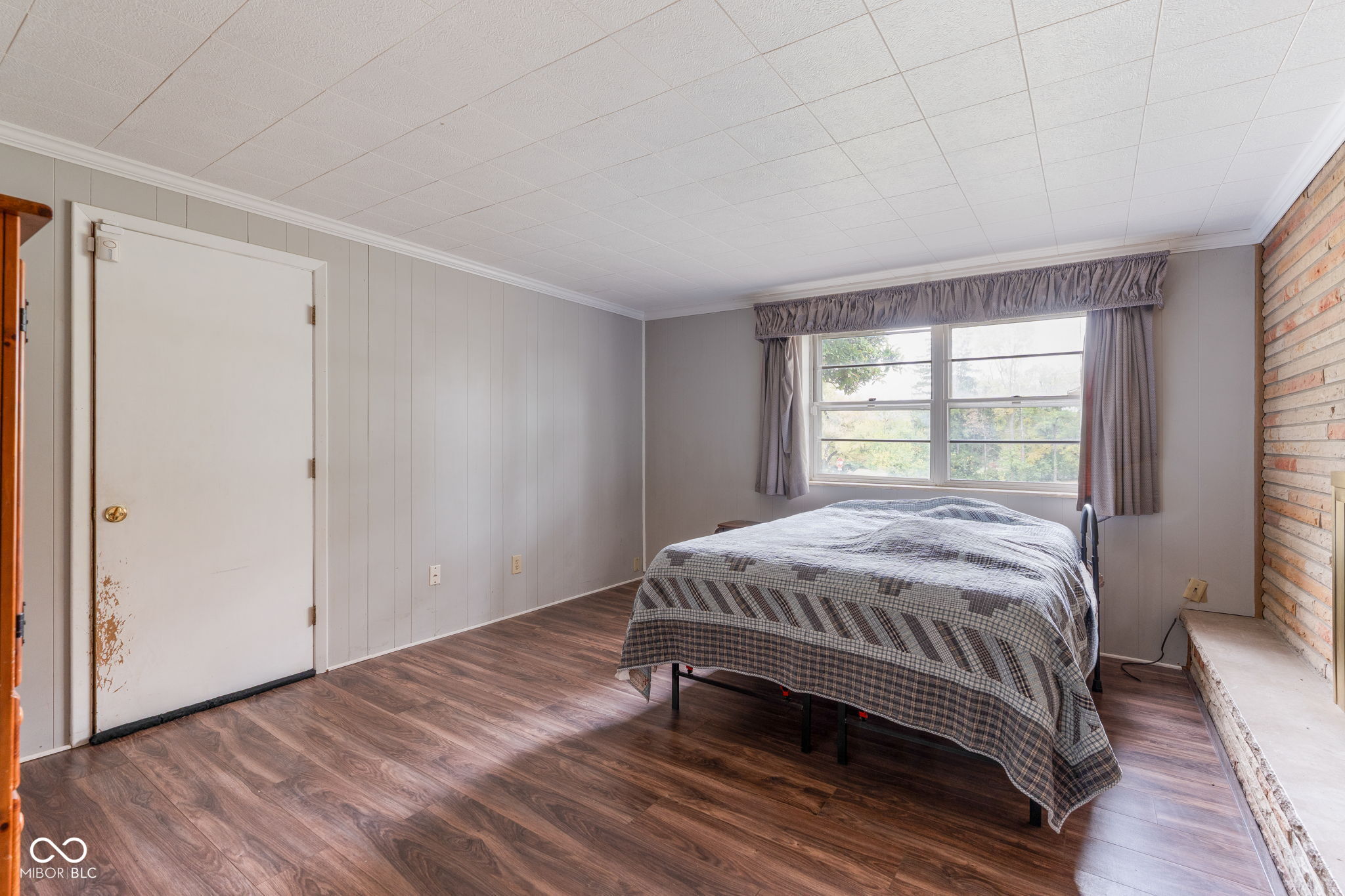 5940 N Emerson Avenue