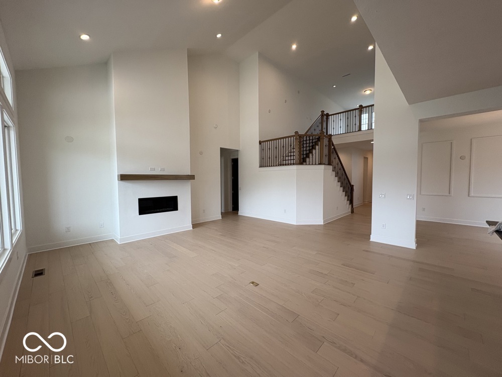 19704 Chatsworth Boulevard