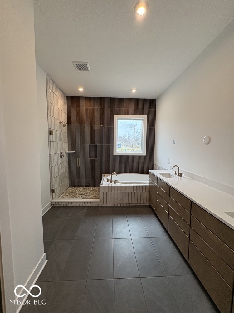 19704 Chatsworth Boulevard