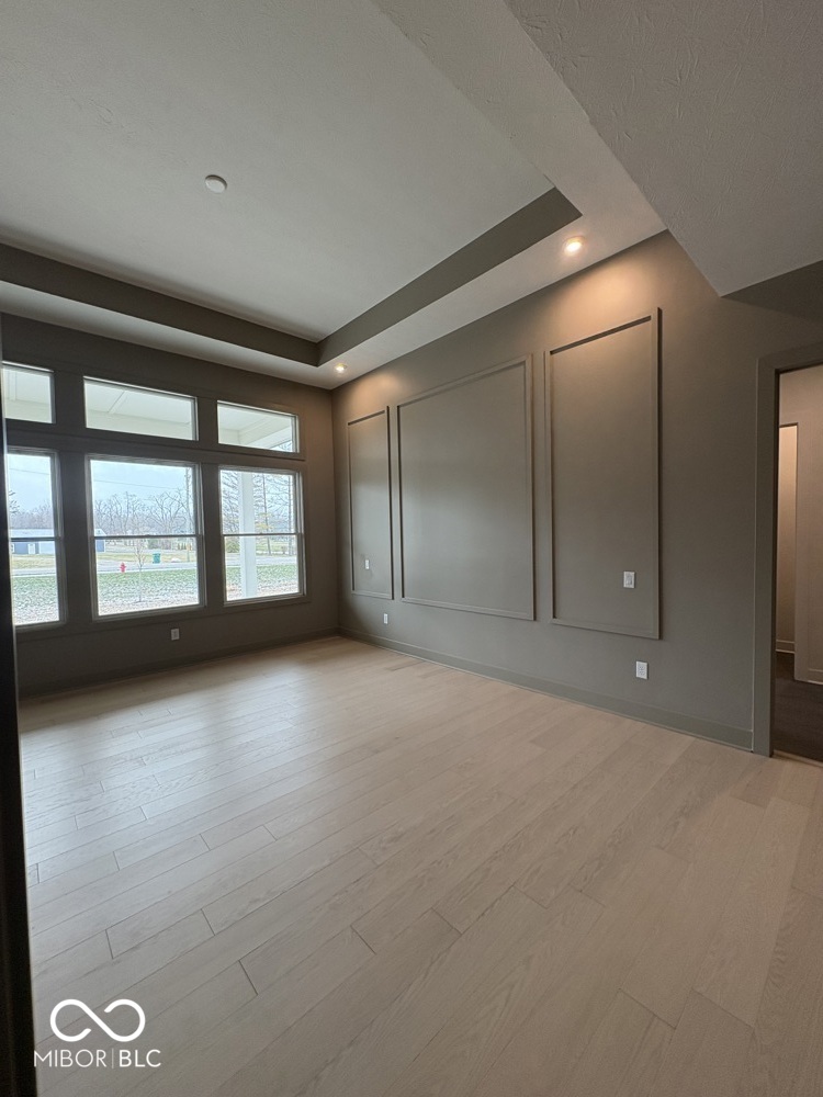 19704 Chatsworth Boulevard