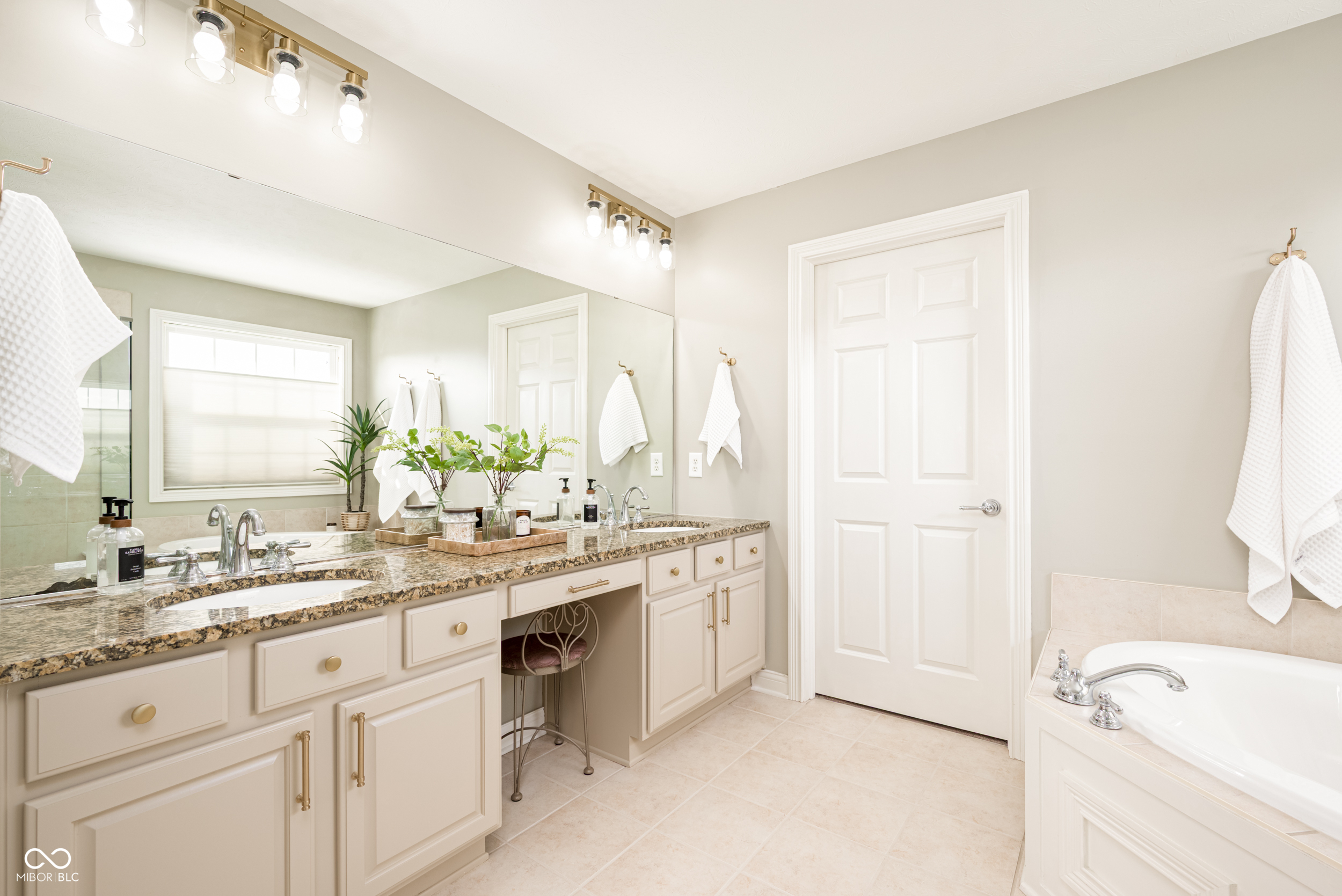 8879 Spring Violet Place