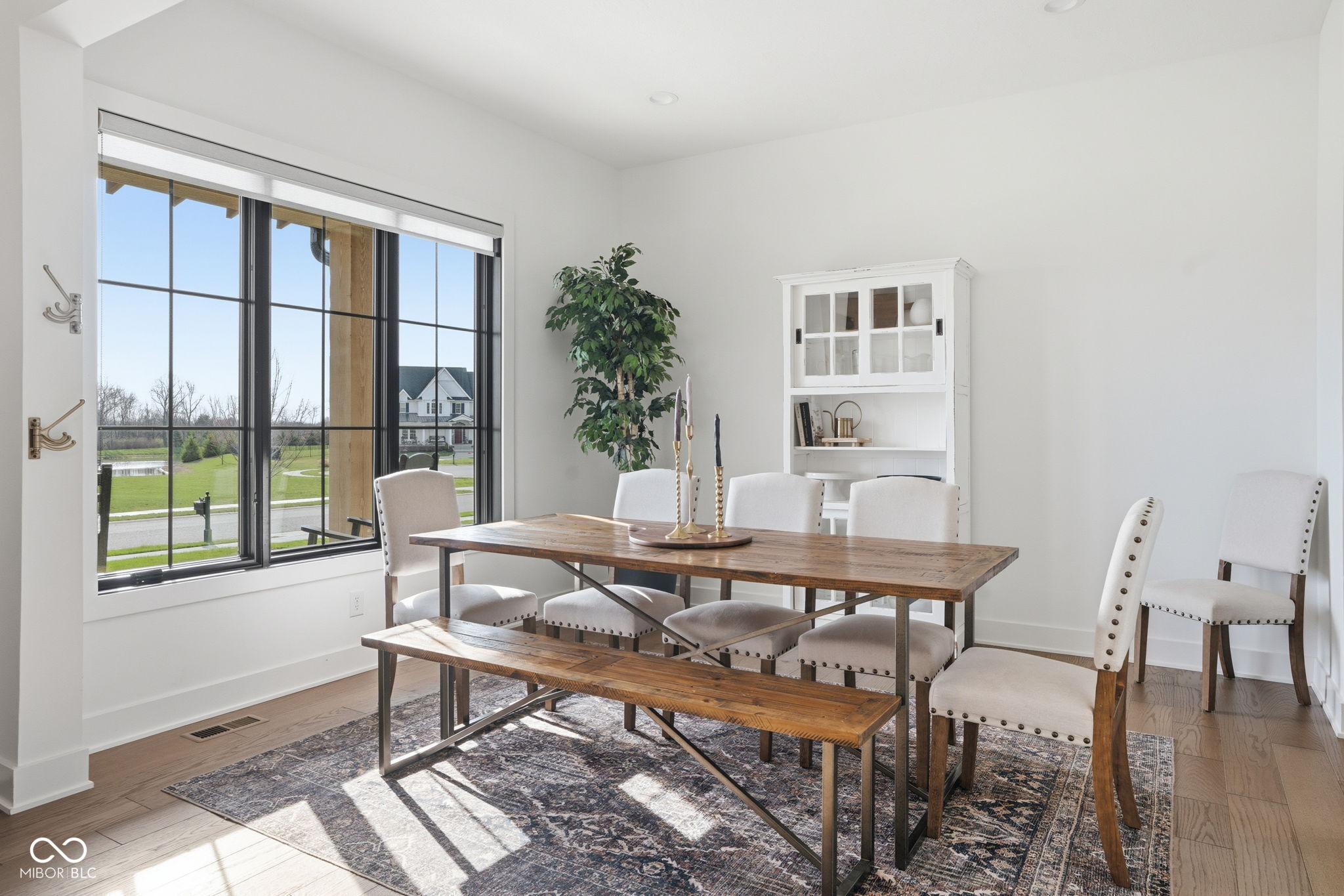 15860 Oak Park Vista