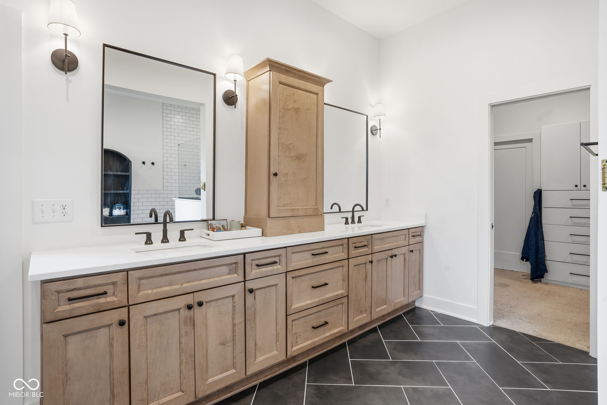 15860 Oak Park Vista