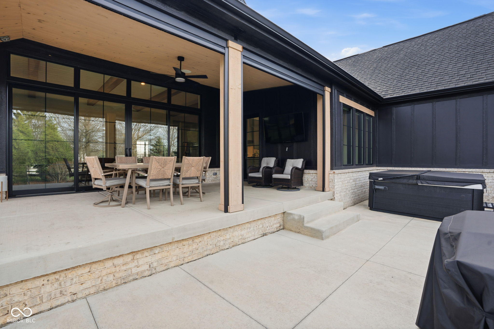 15860 Oak Park Vista