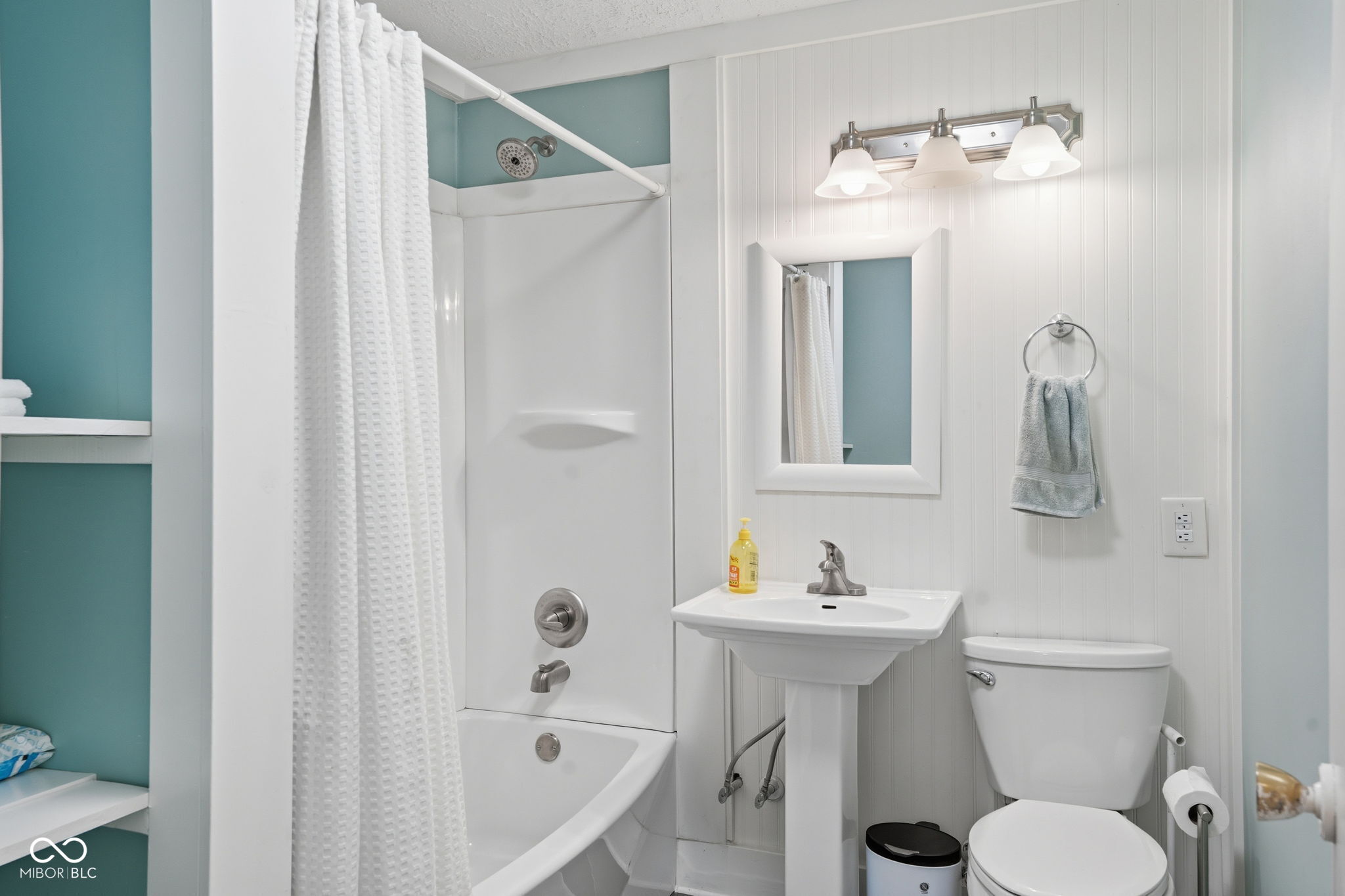 4865 Kessler Boulevard East Drive