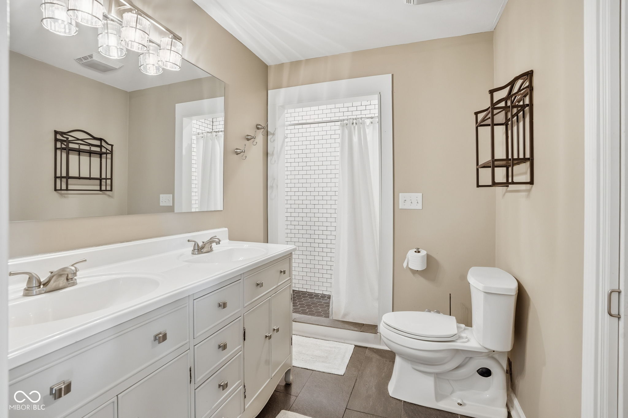 4865 Kessler Boulevard East Drive