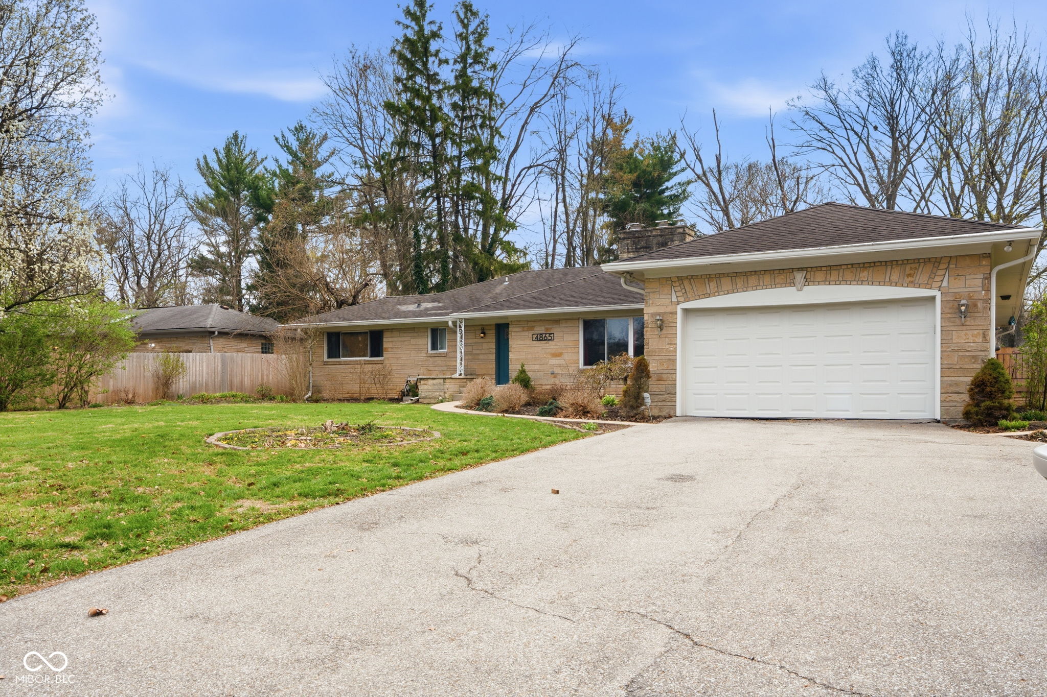 4865 Kessler Boulevard East Drive