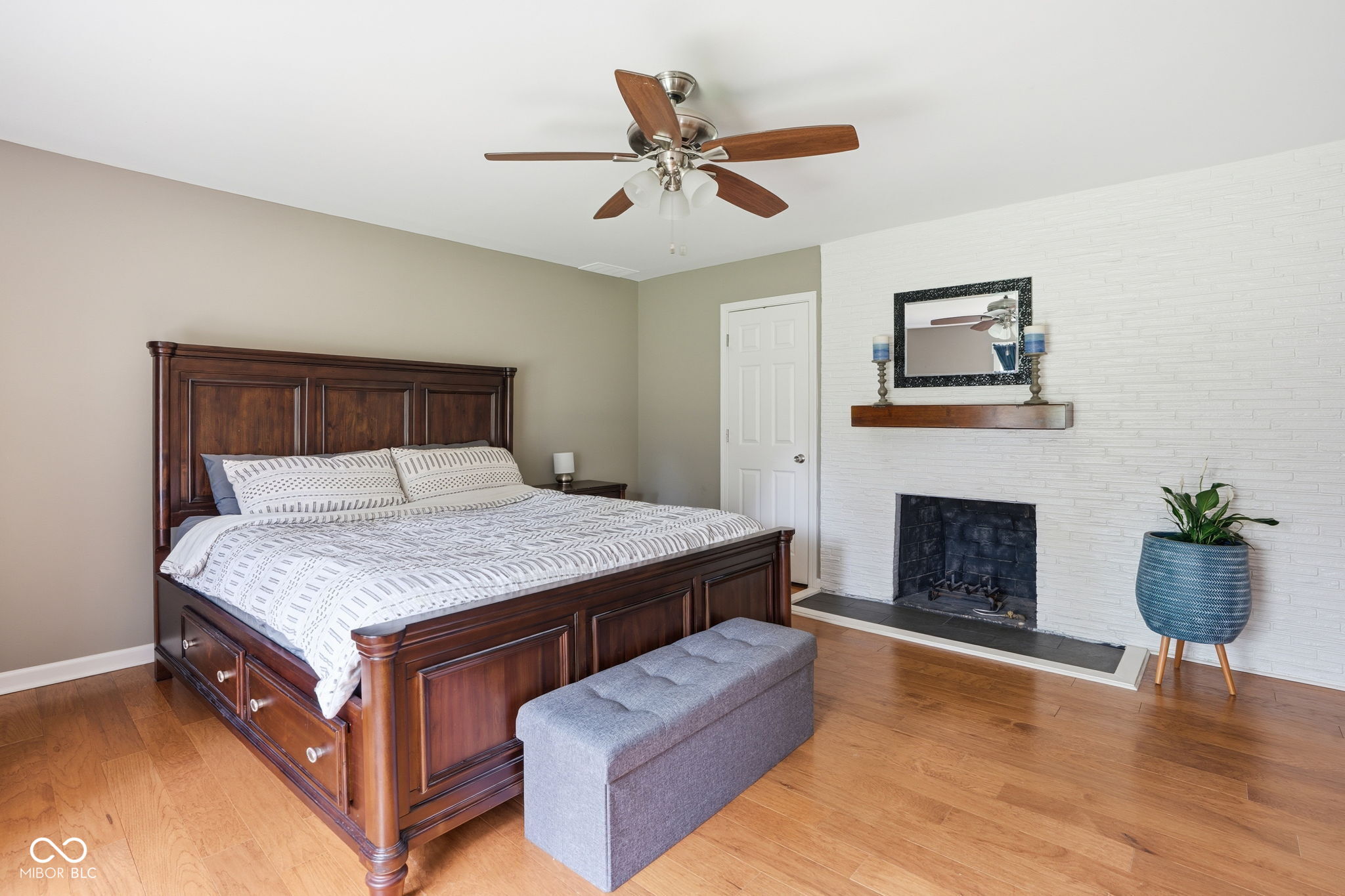 4865 Kessler Boulevard East Drive