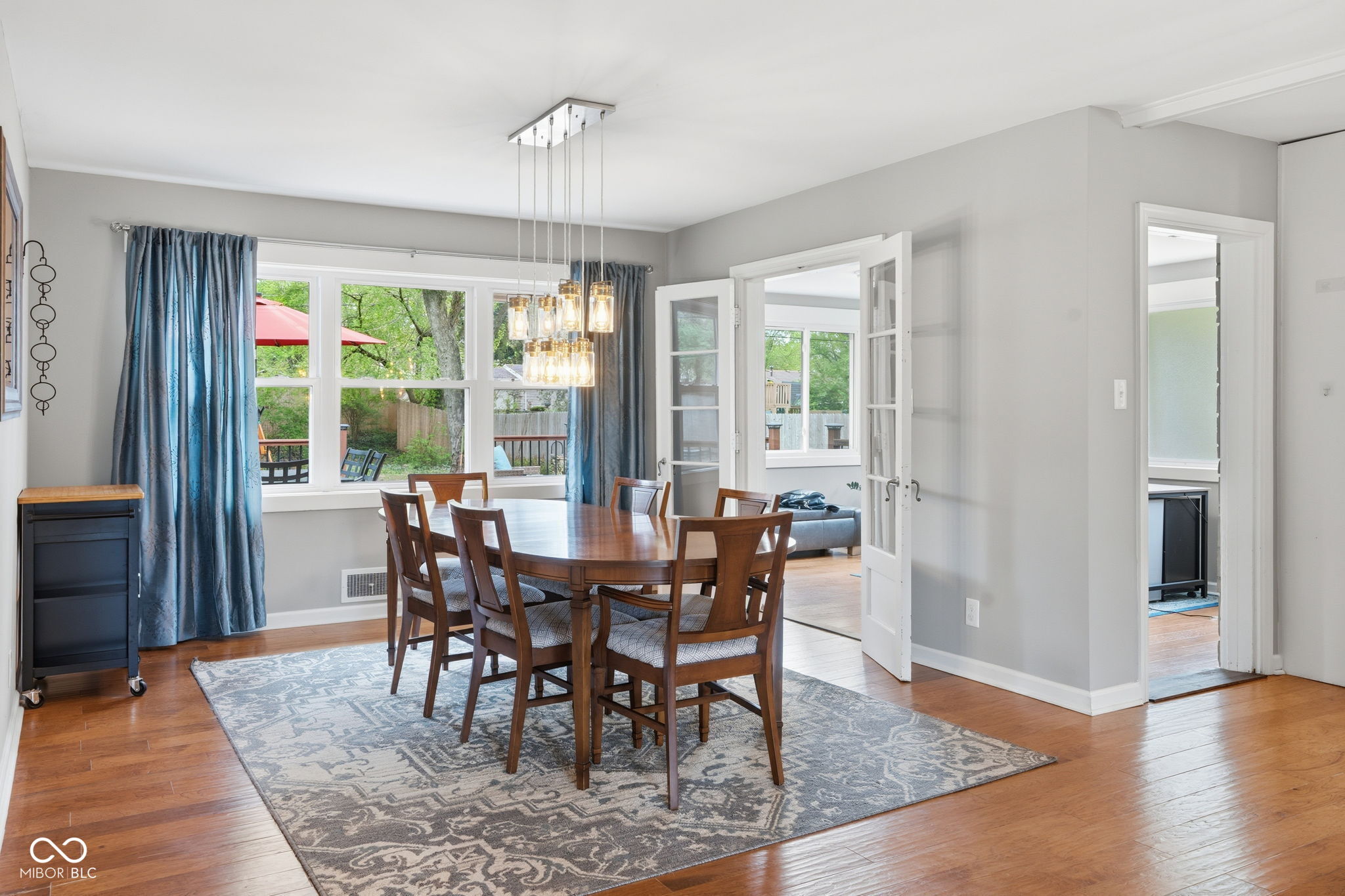 4865 Kessler Boulevard East Drive