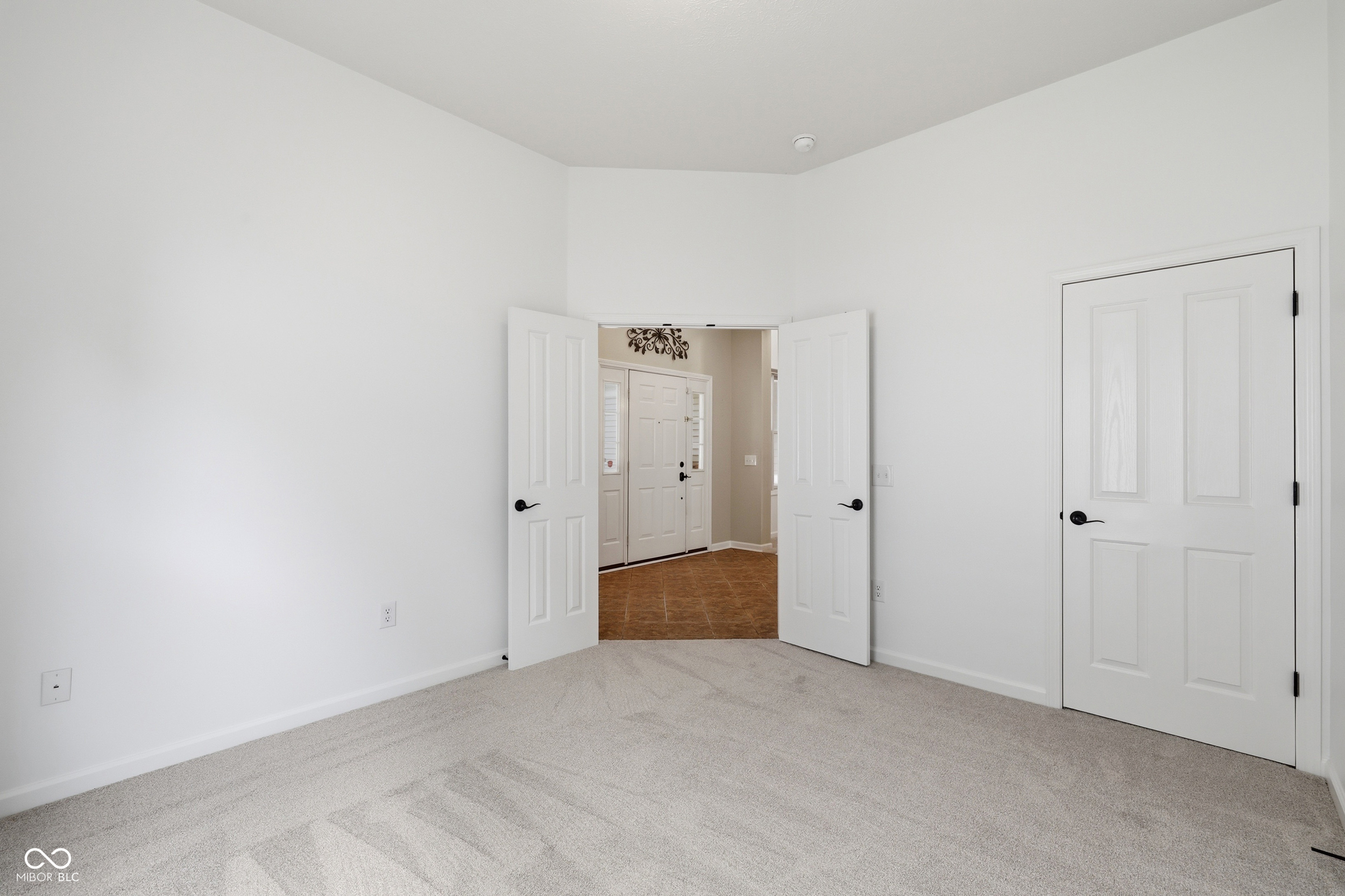 1307 Trescott Drive