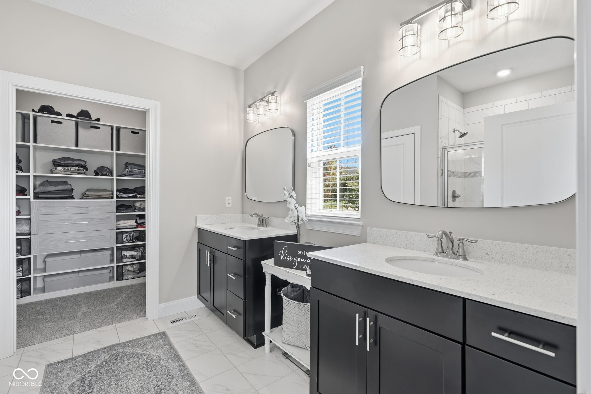 5069 Montview Way