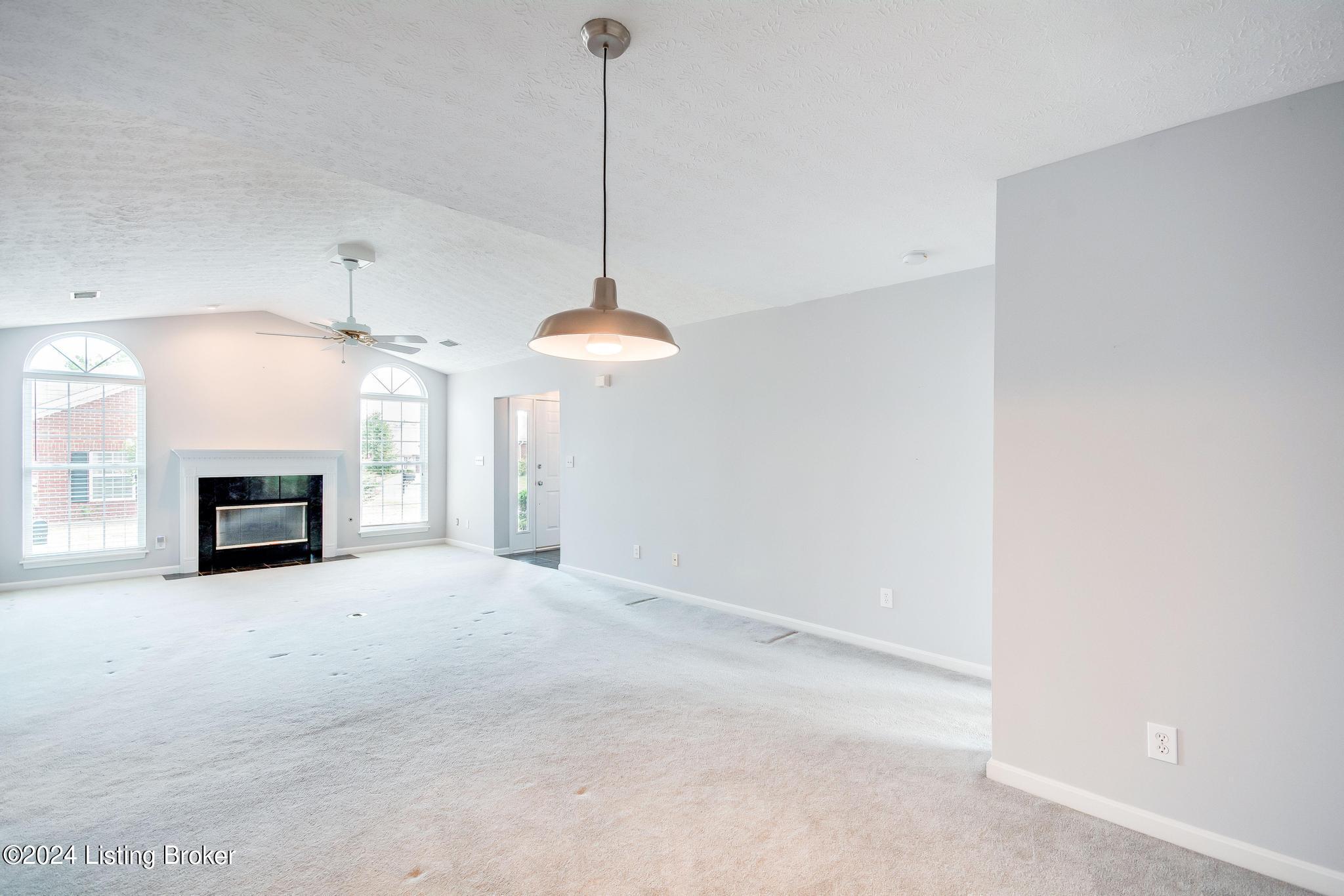11002 Rutgers Ct