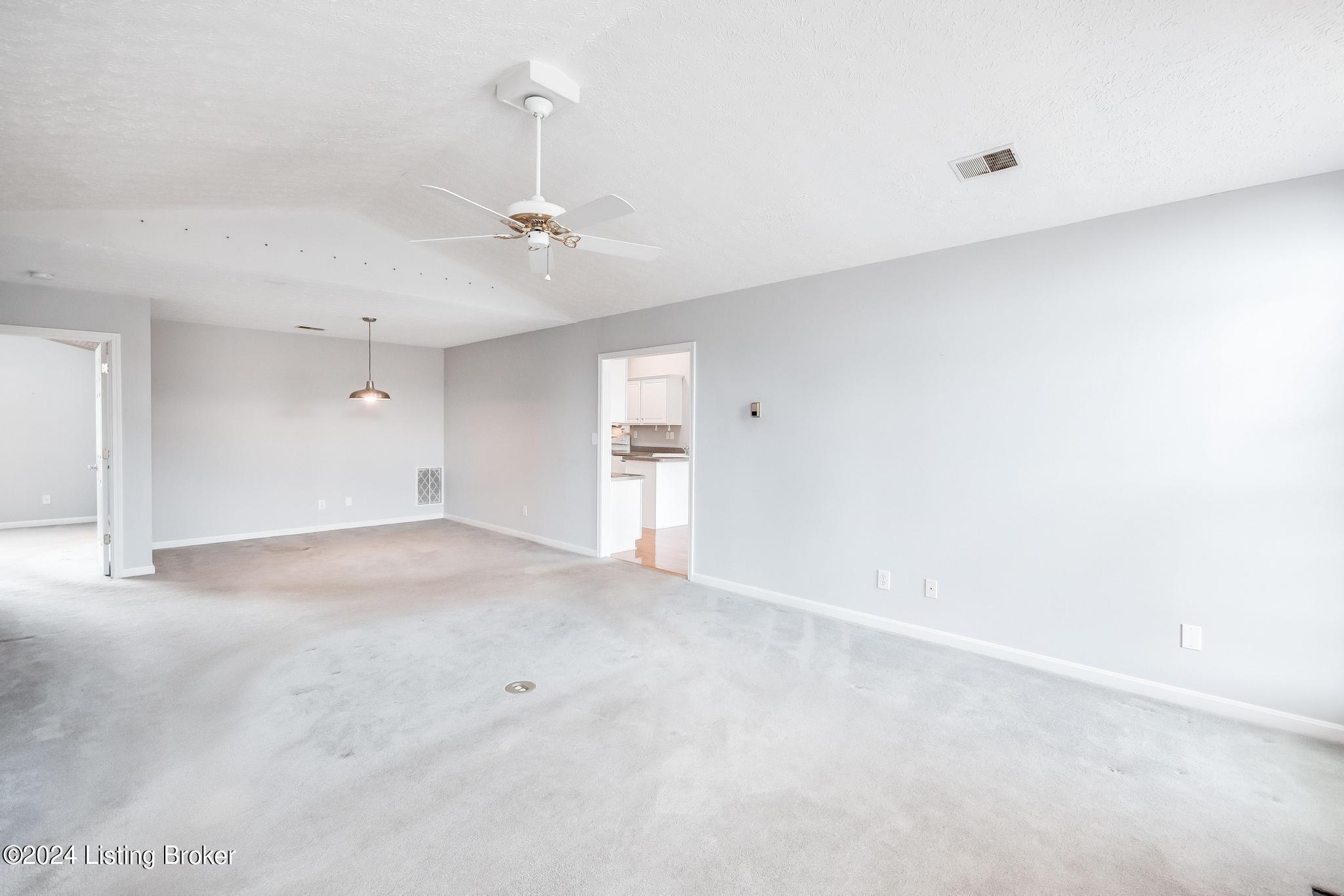 11002 Rutgers Ct