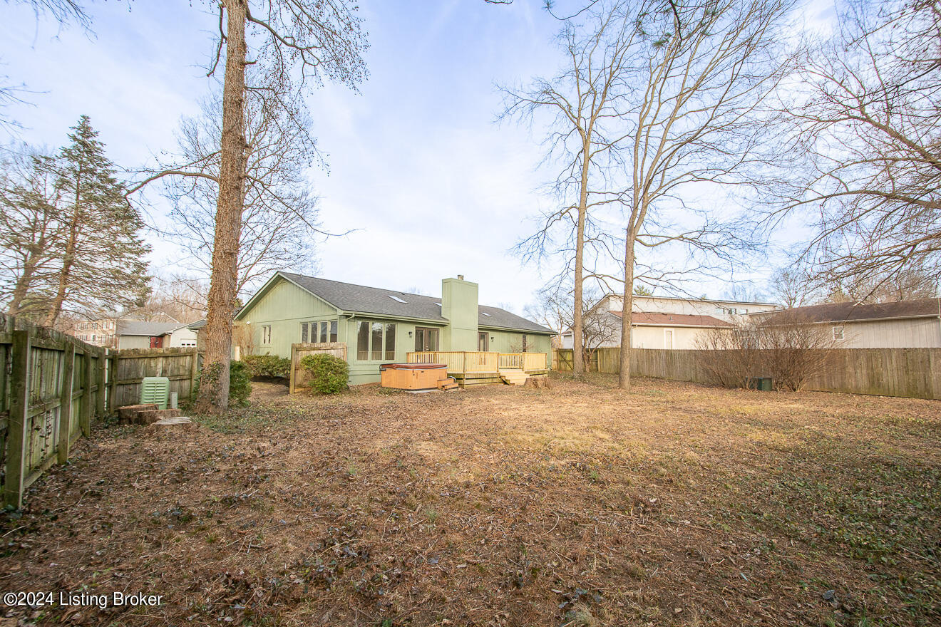 4104 Riveroaks Ln