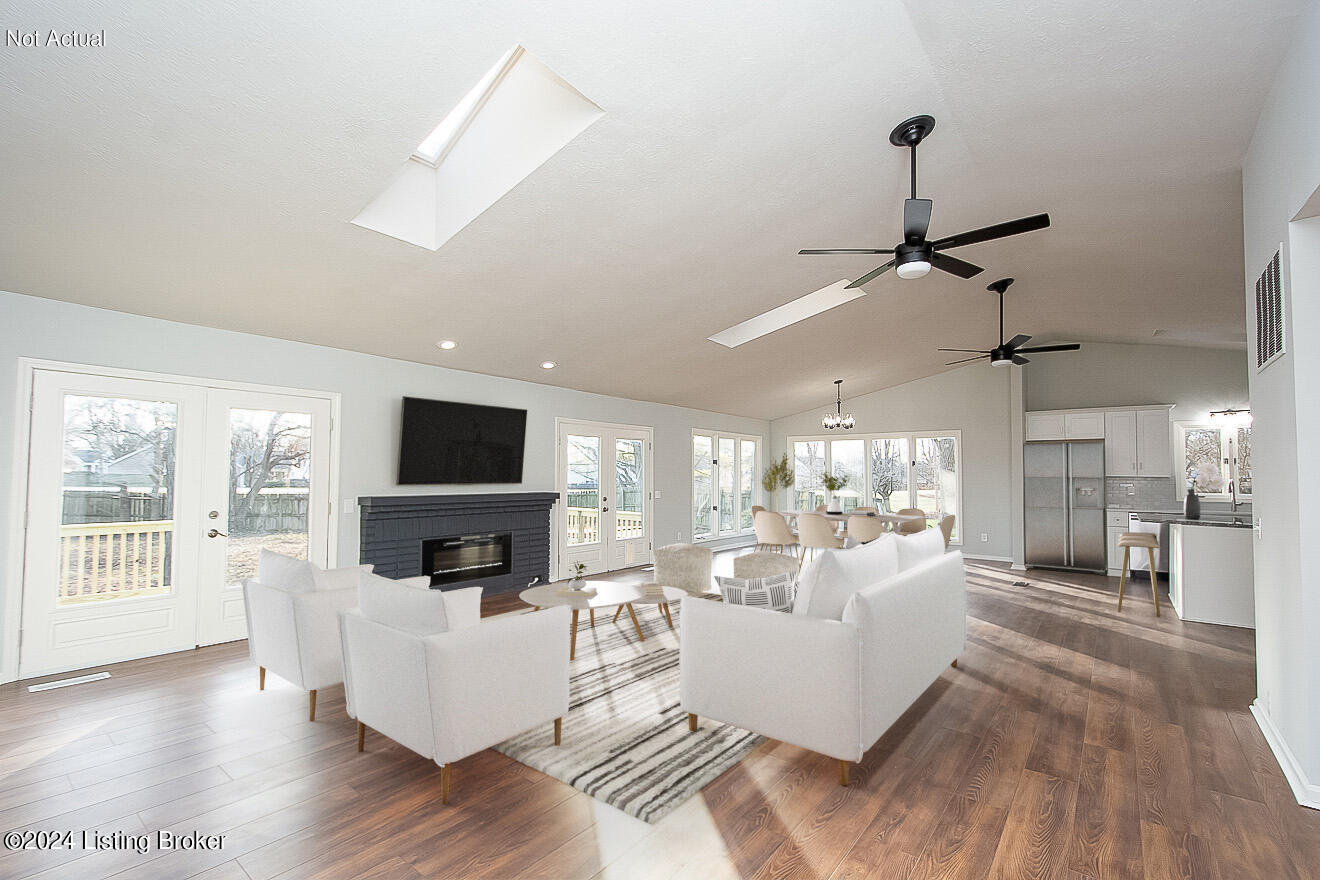 4104 Riveroaks Ln