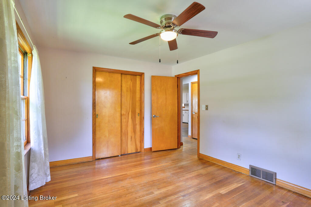 2326 Lindsey Dr
