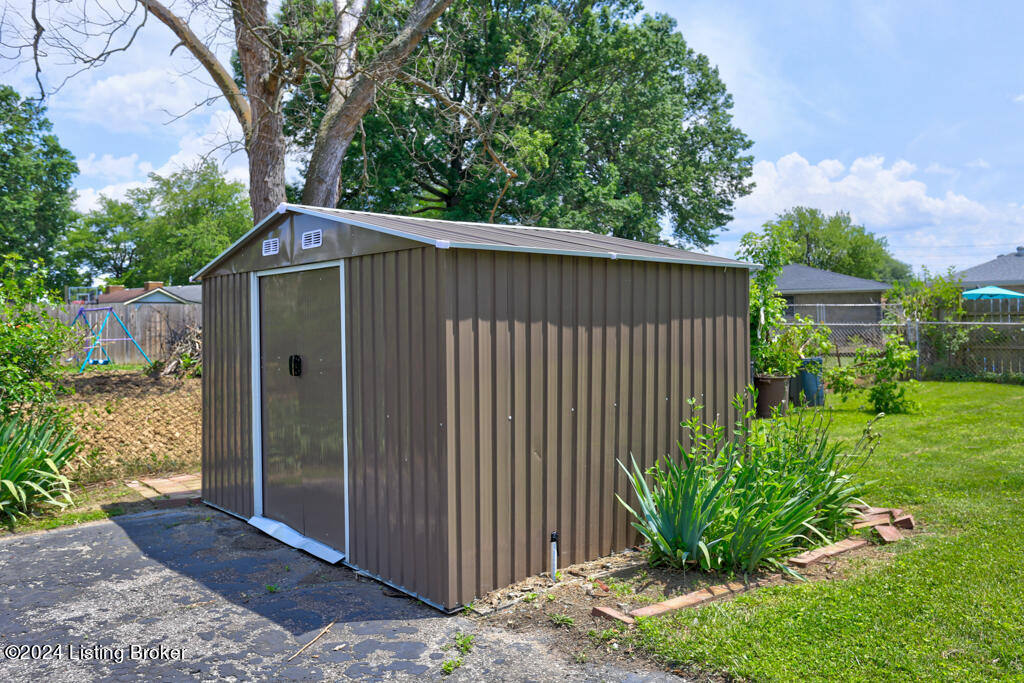 2326 Lindsey Dr
