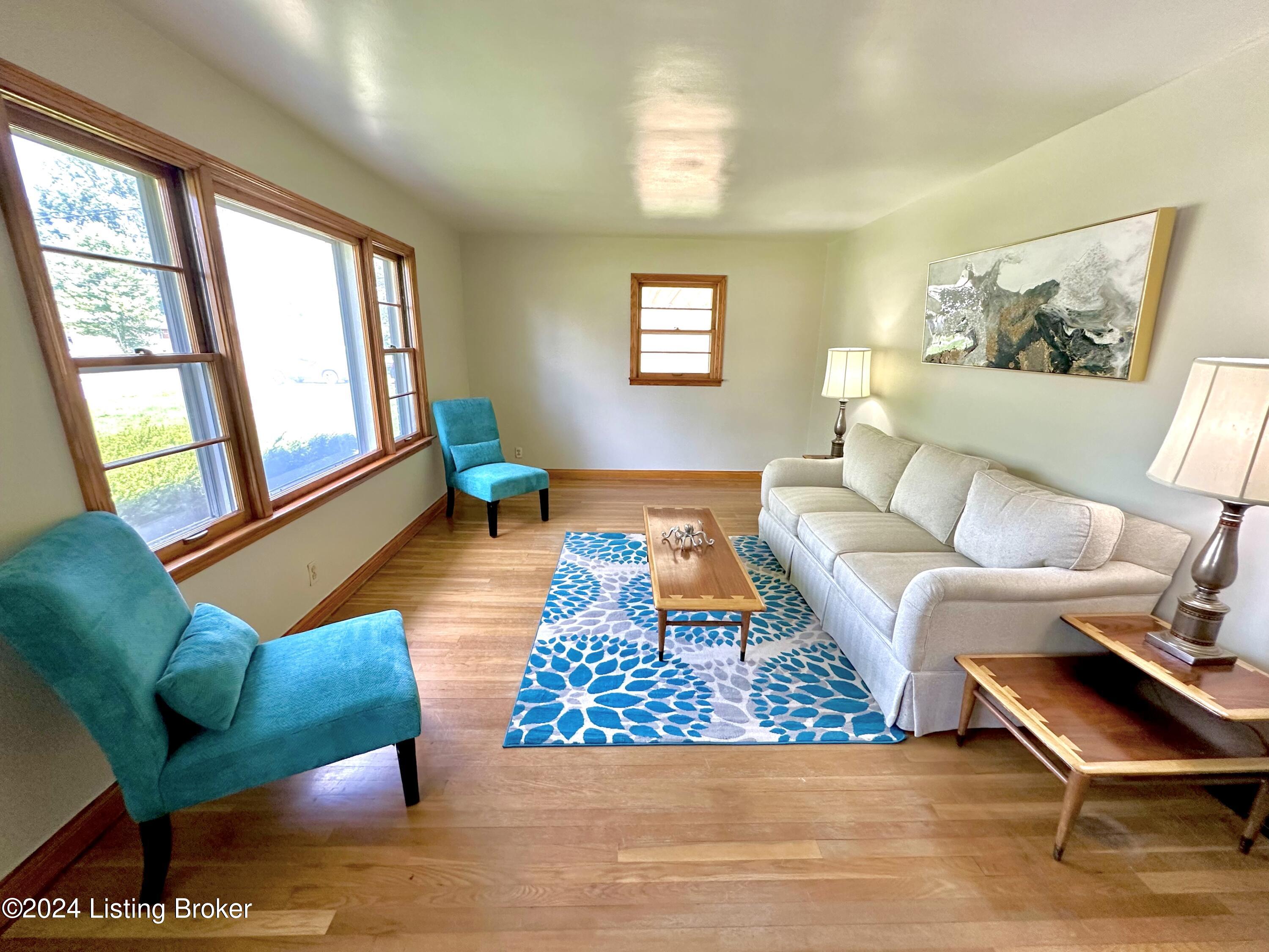 2326 Lindsey Dr