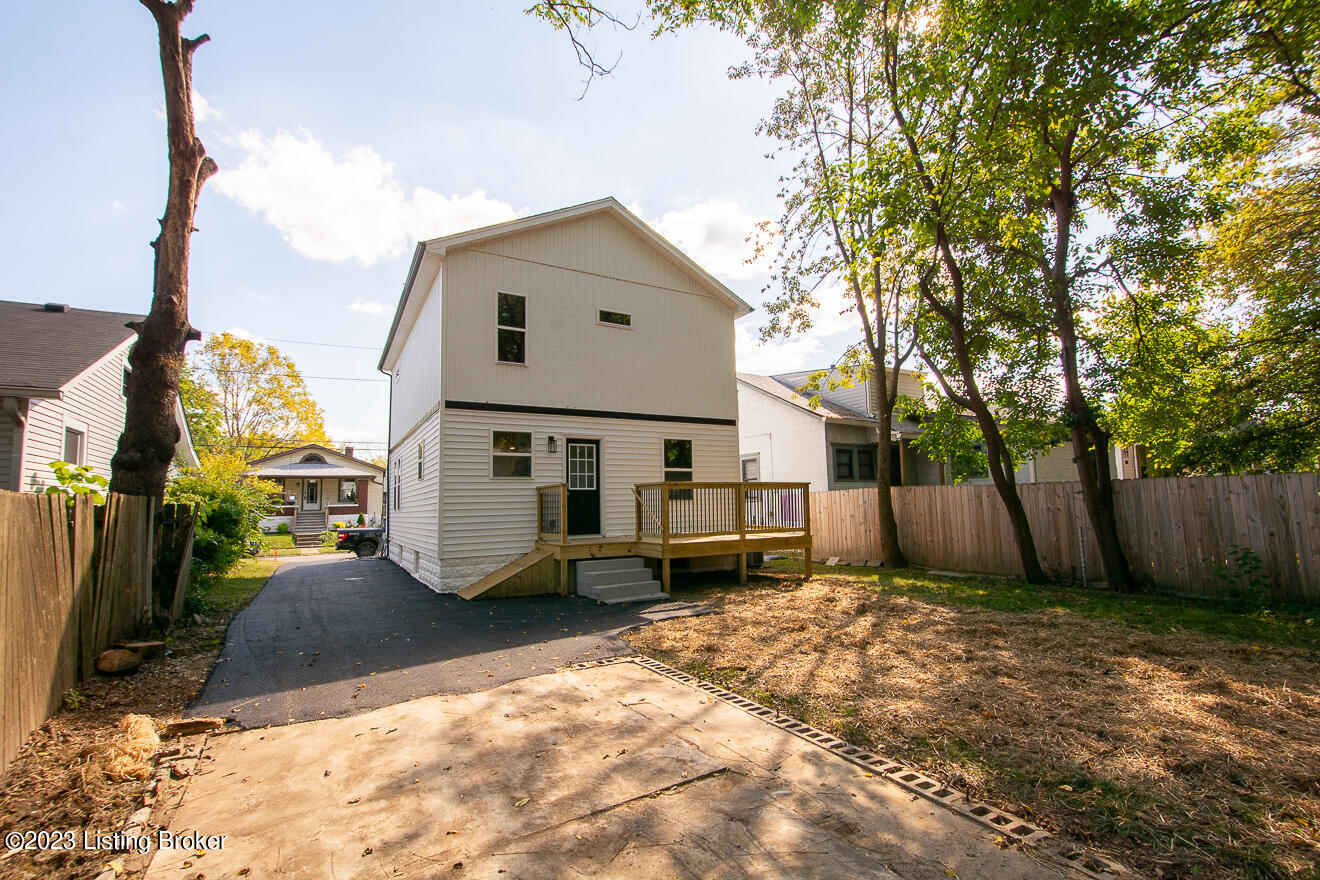 727 N Barbee Way