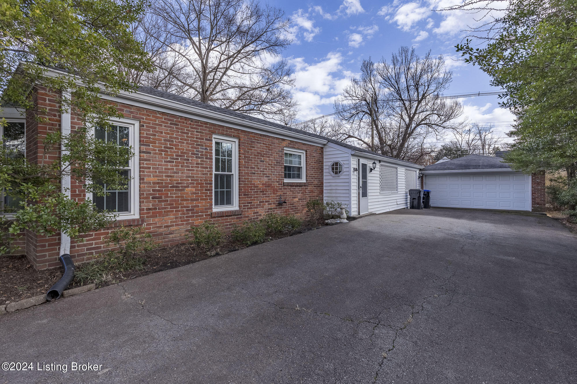 1726 Clayton Rd