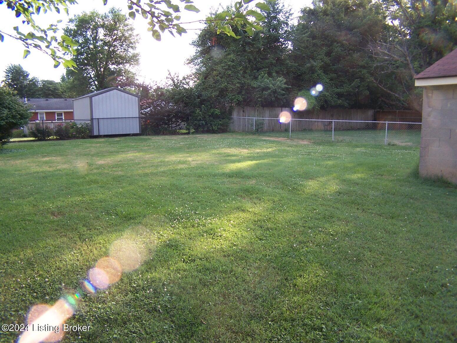 5926 Middlerose Cir