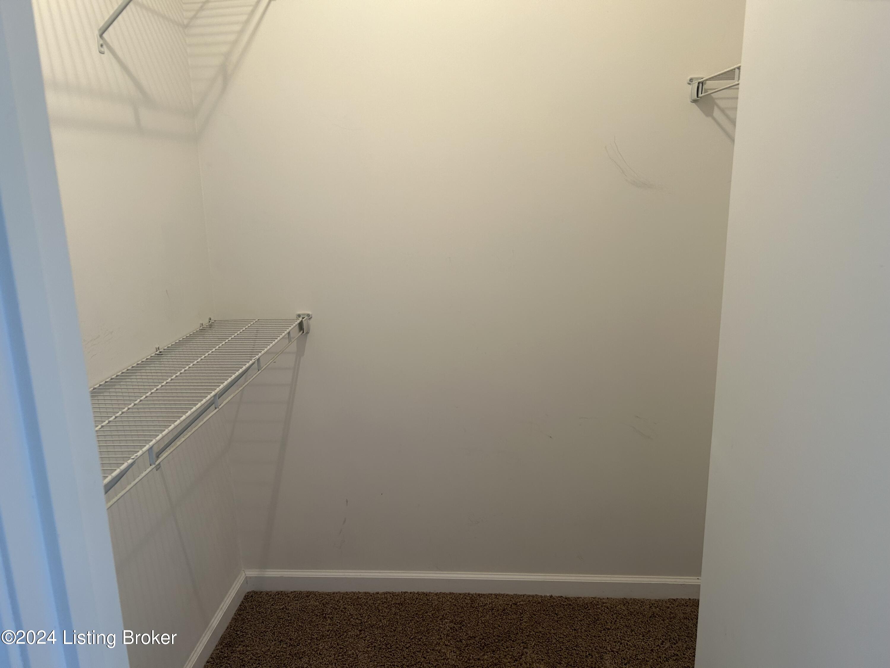 2601 Bradford Commons Dr, 204