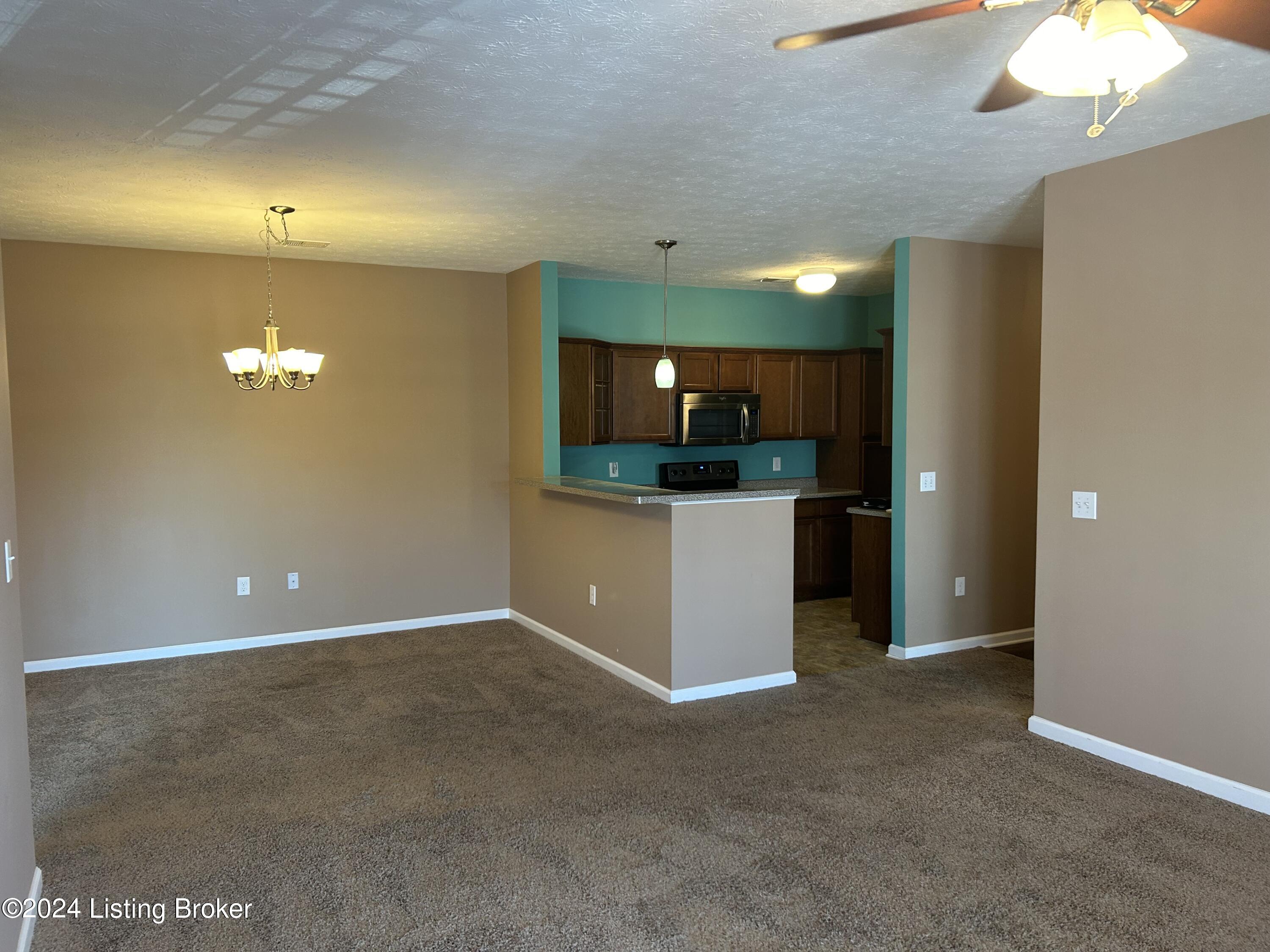 2601 Bradford Commons Dr, 204