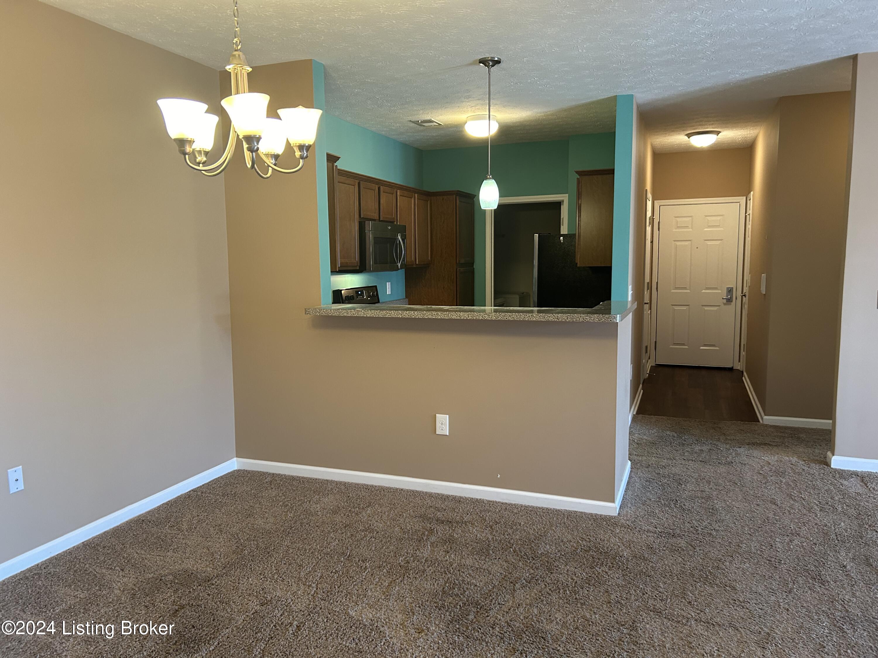 2601 Bradford Commons Dr, 204