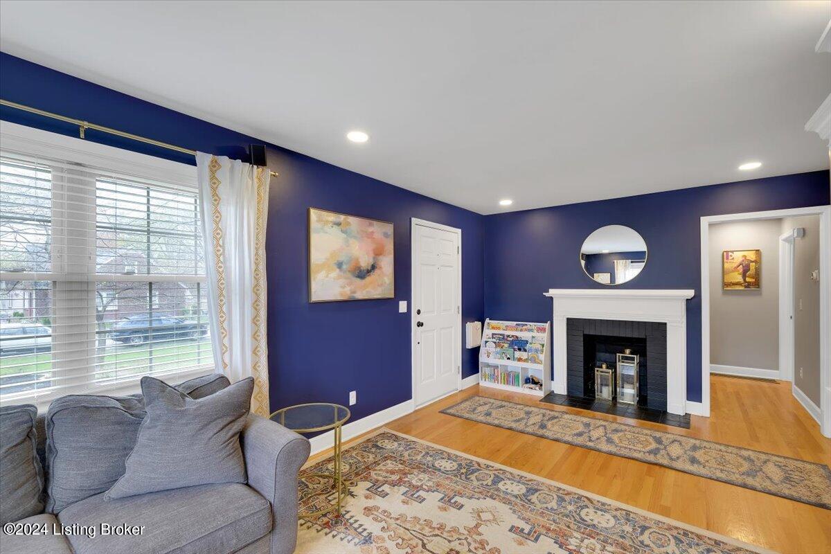 4199 Blenheim Rd