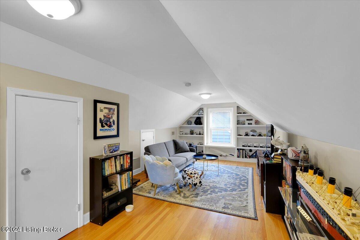 4199 Blenheim Rd