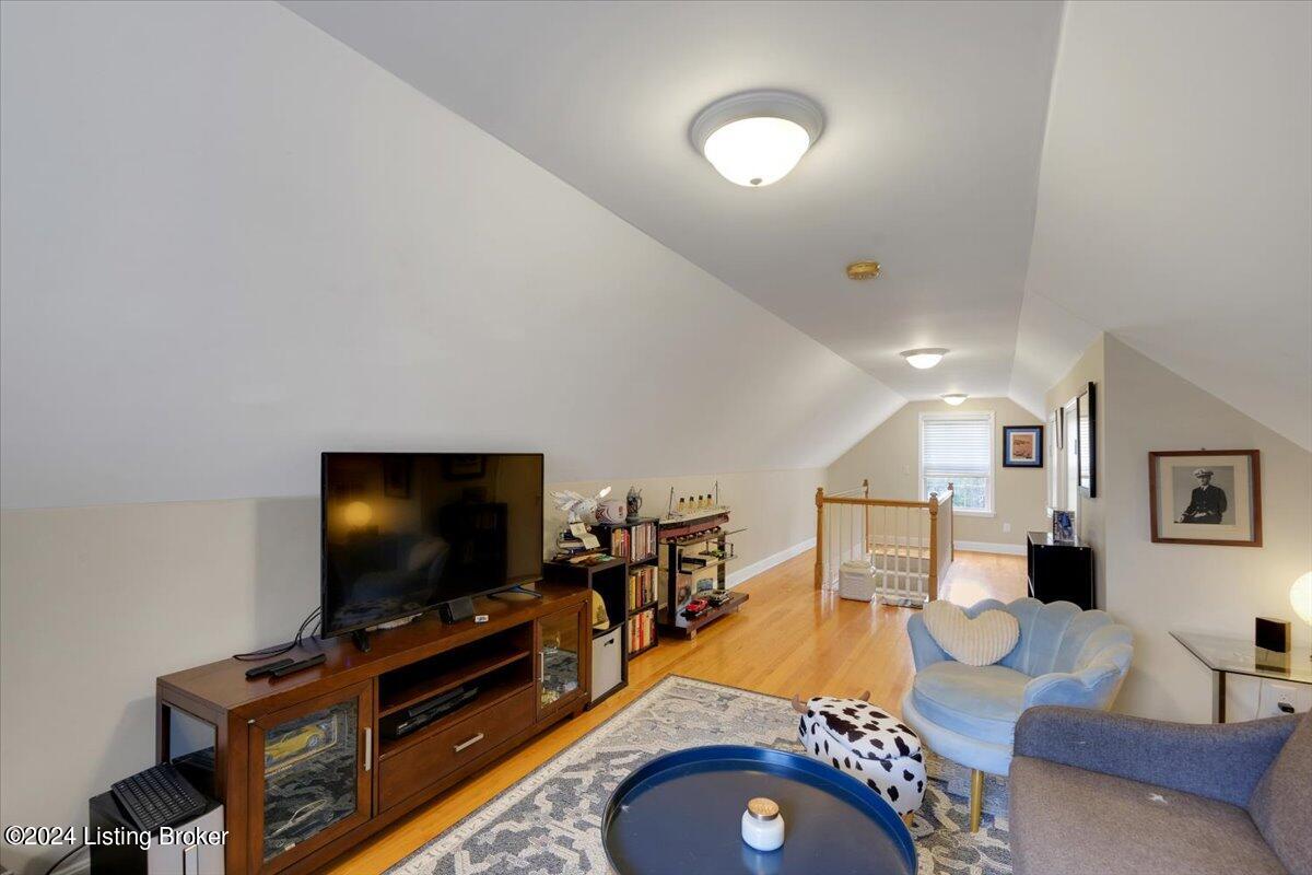 4199 Blenheim Rd