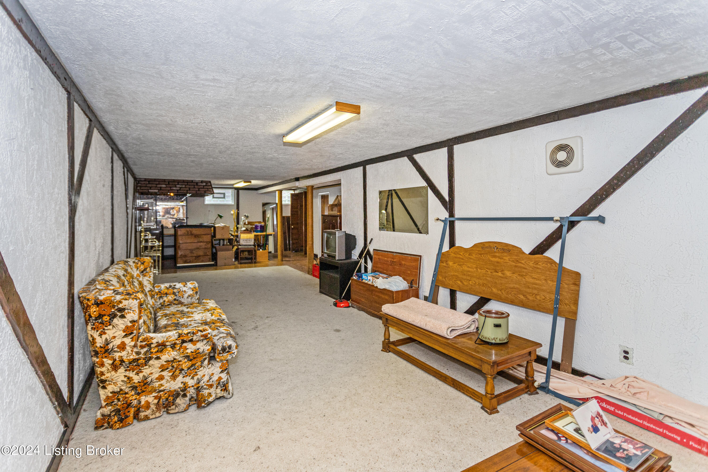 3722 Glen Oak Dr