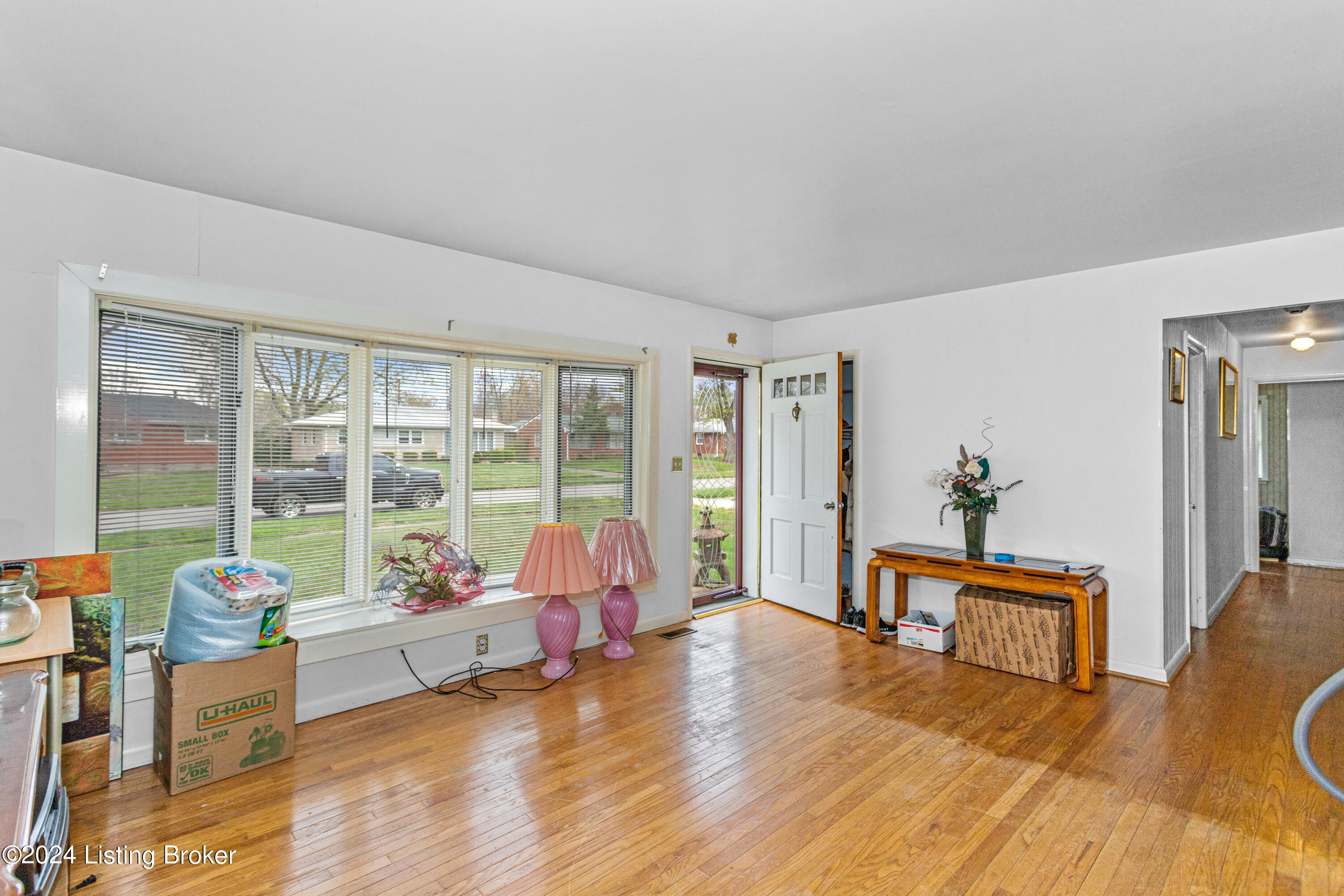 3722 Glen Oak Dr