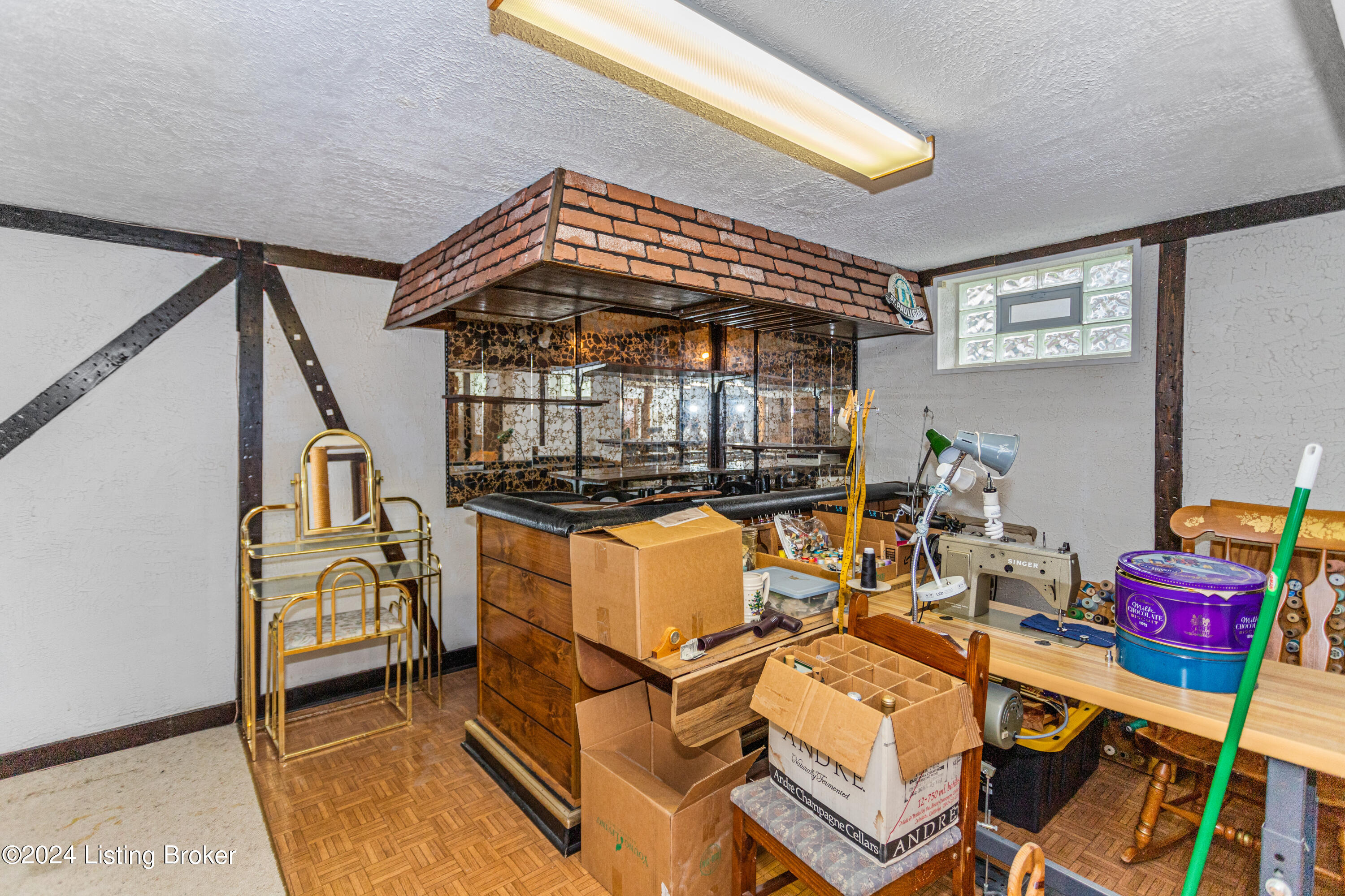 3722 Glen Oak Dr