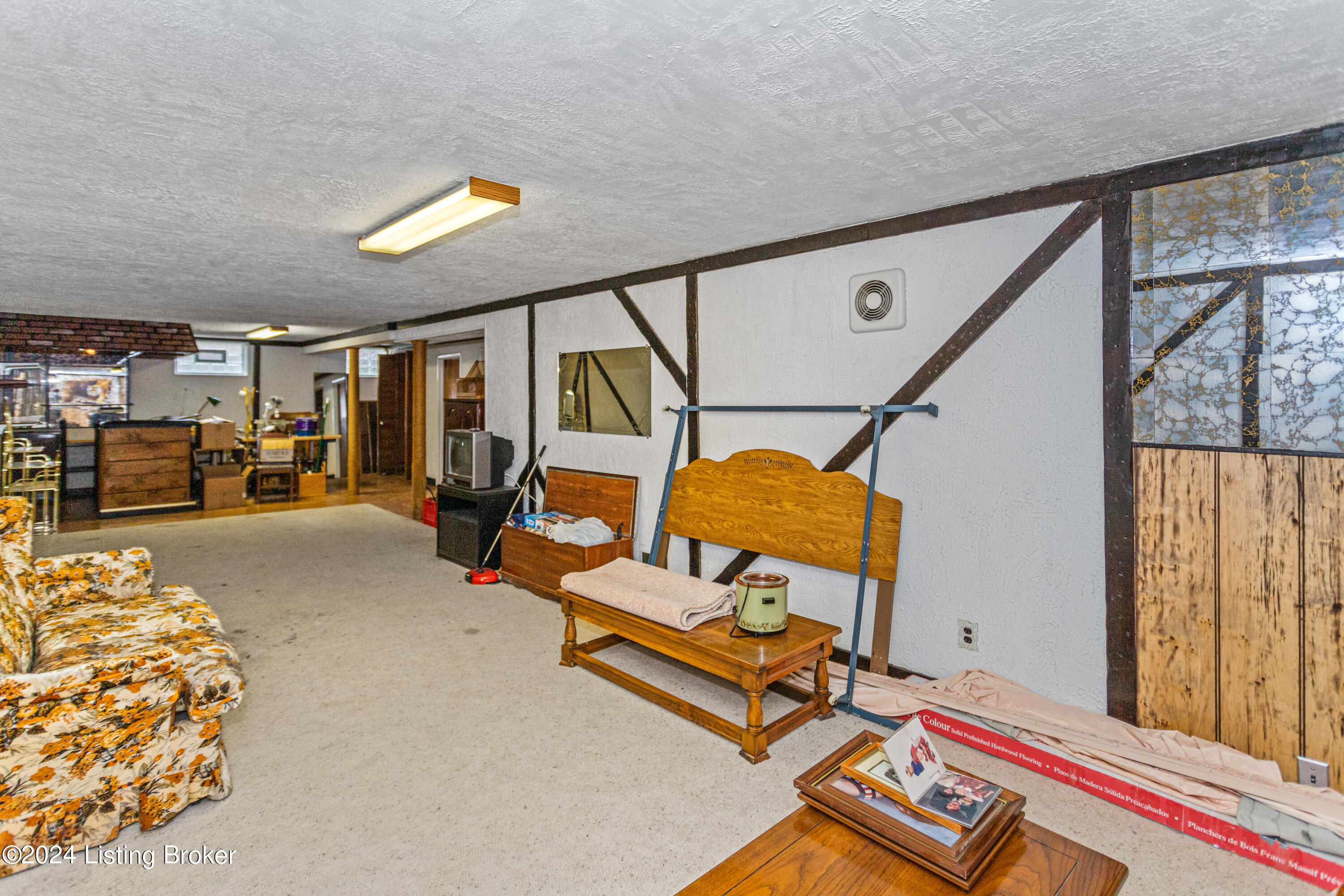 3722 Glen Oak Dr