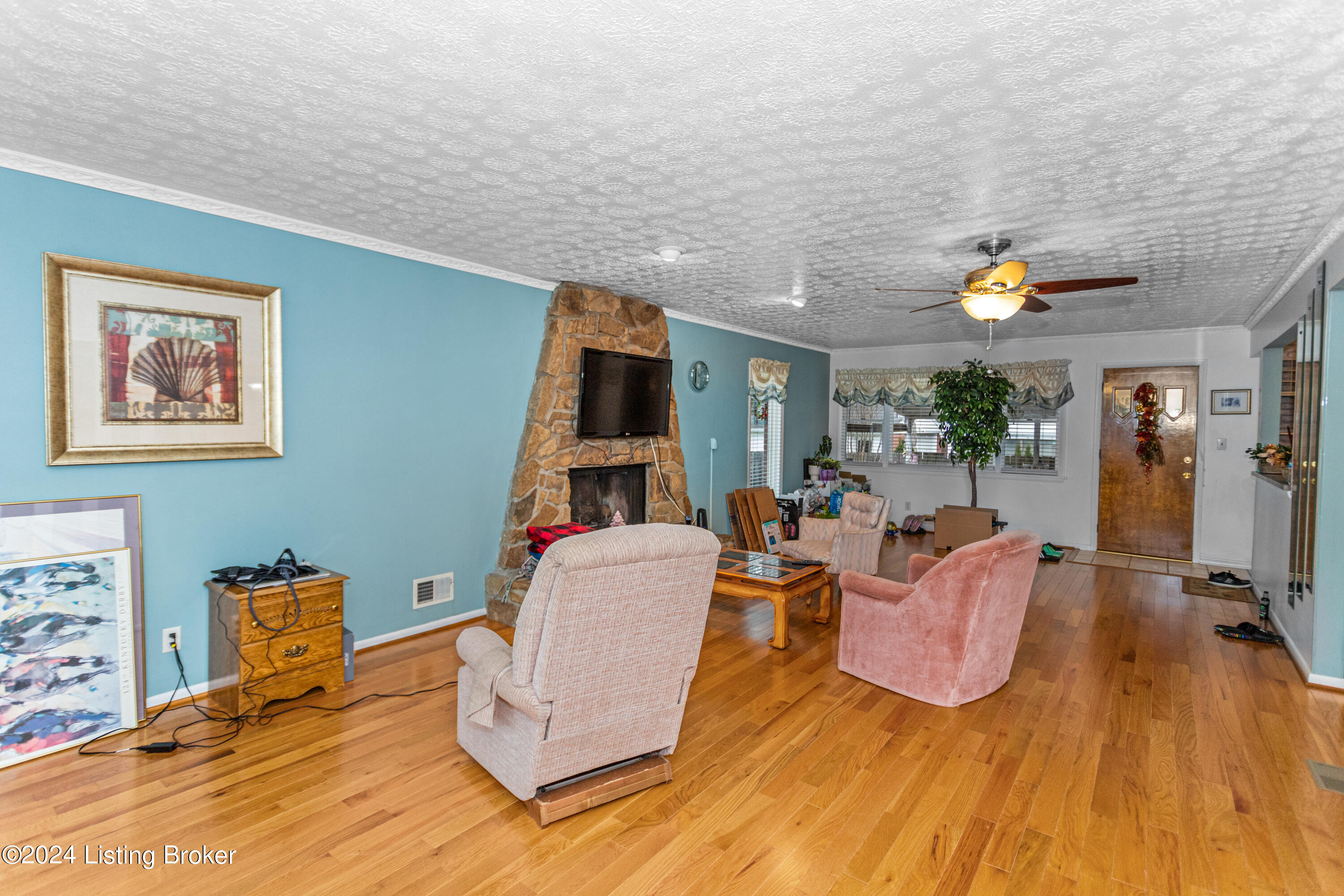 3722 Glen Oak Dr