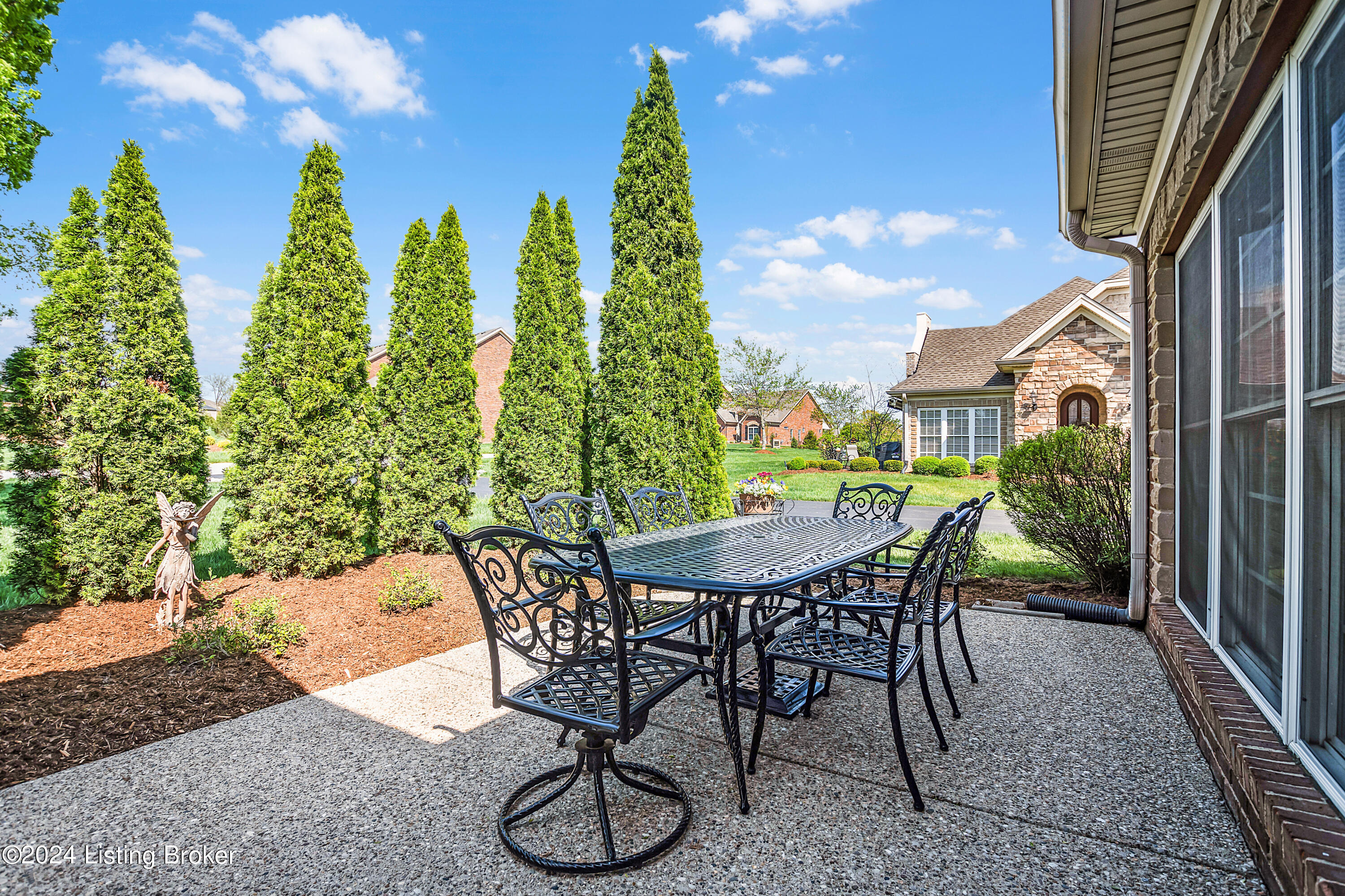18616 Chadwick Glen Cir