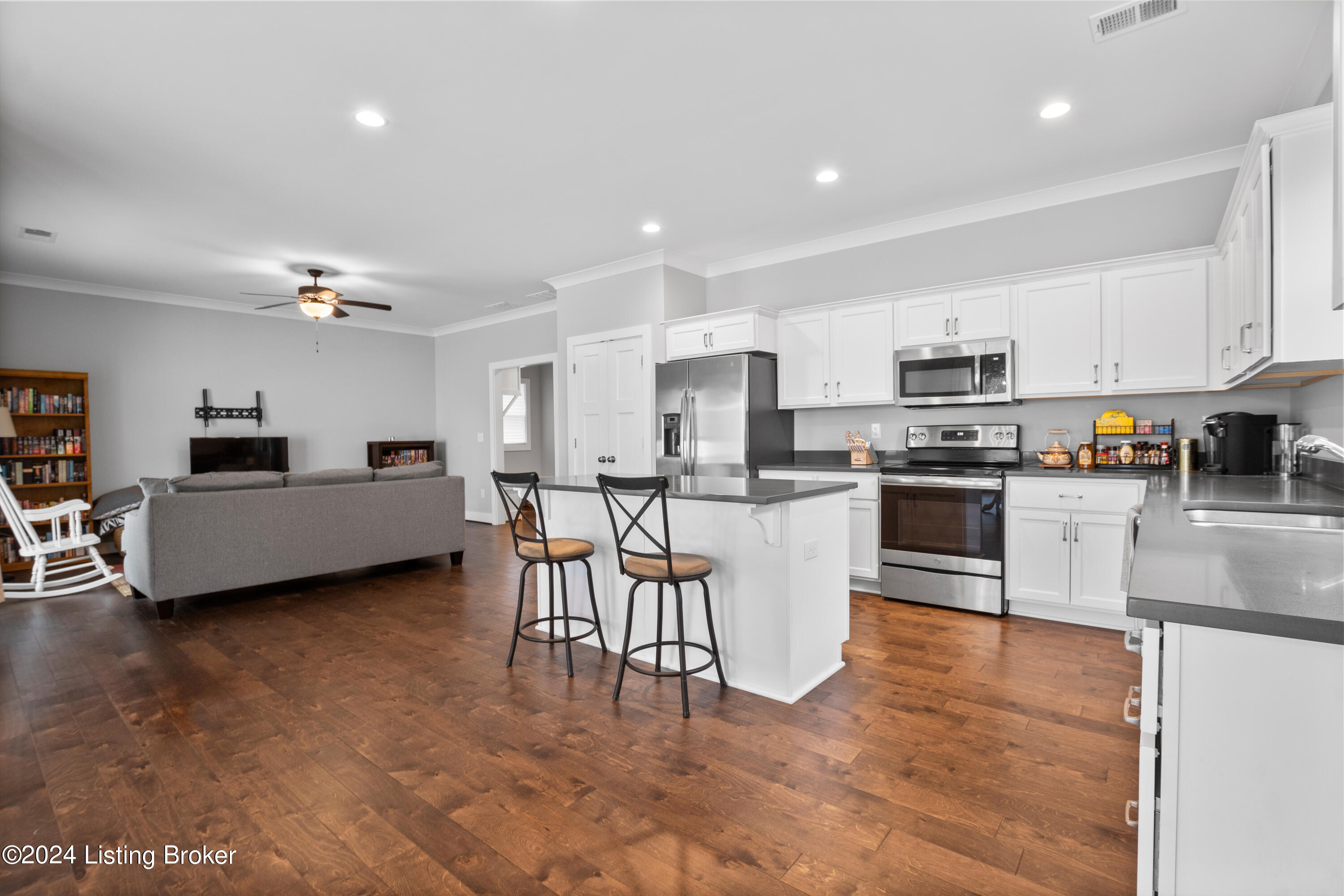 4305 Sweet Gum Ln
