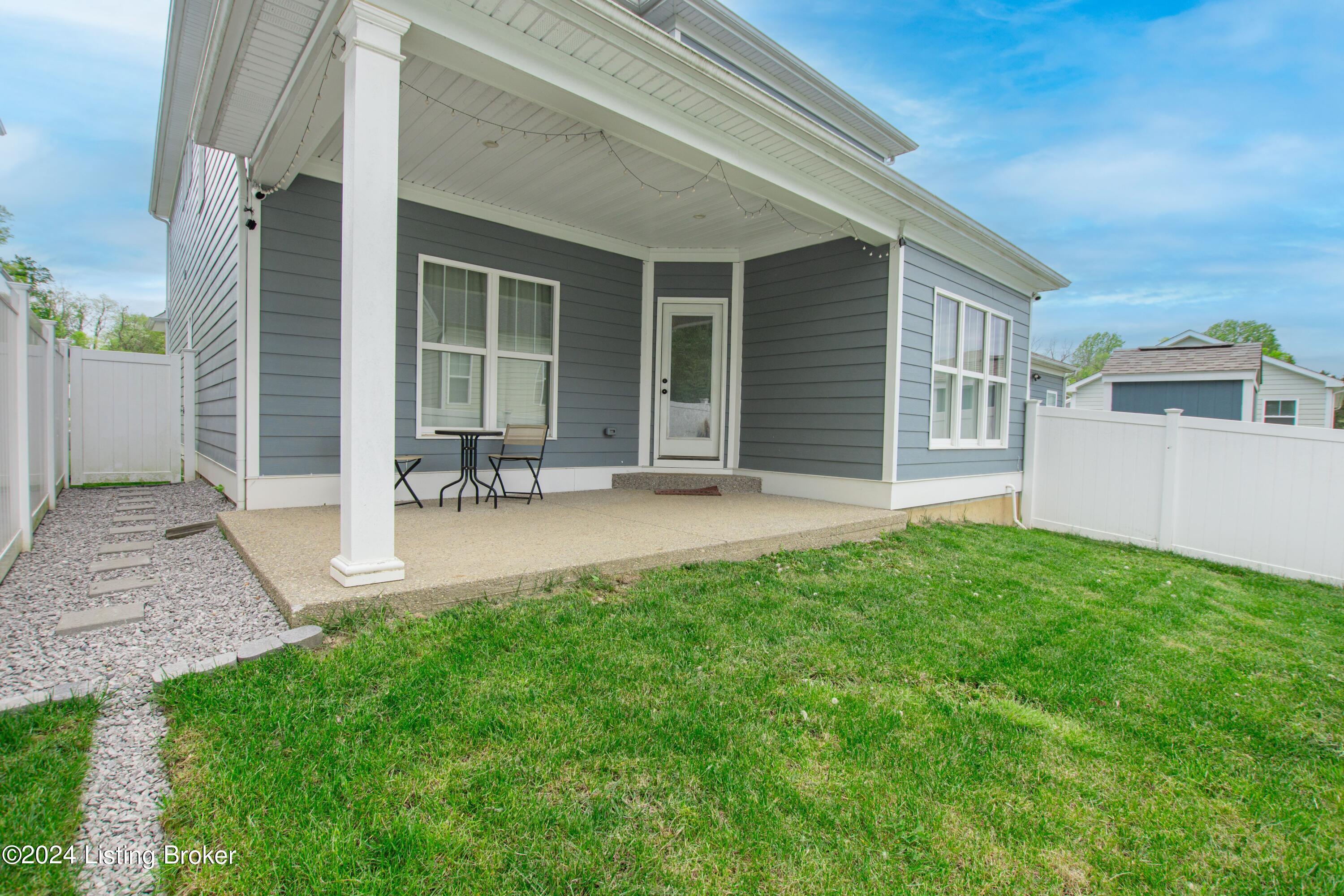 4305 Sweet Gum Ln