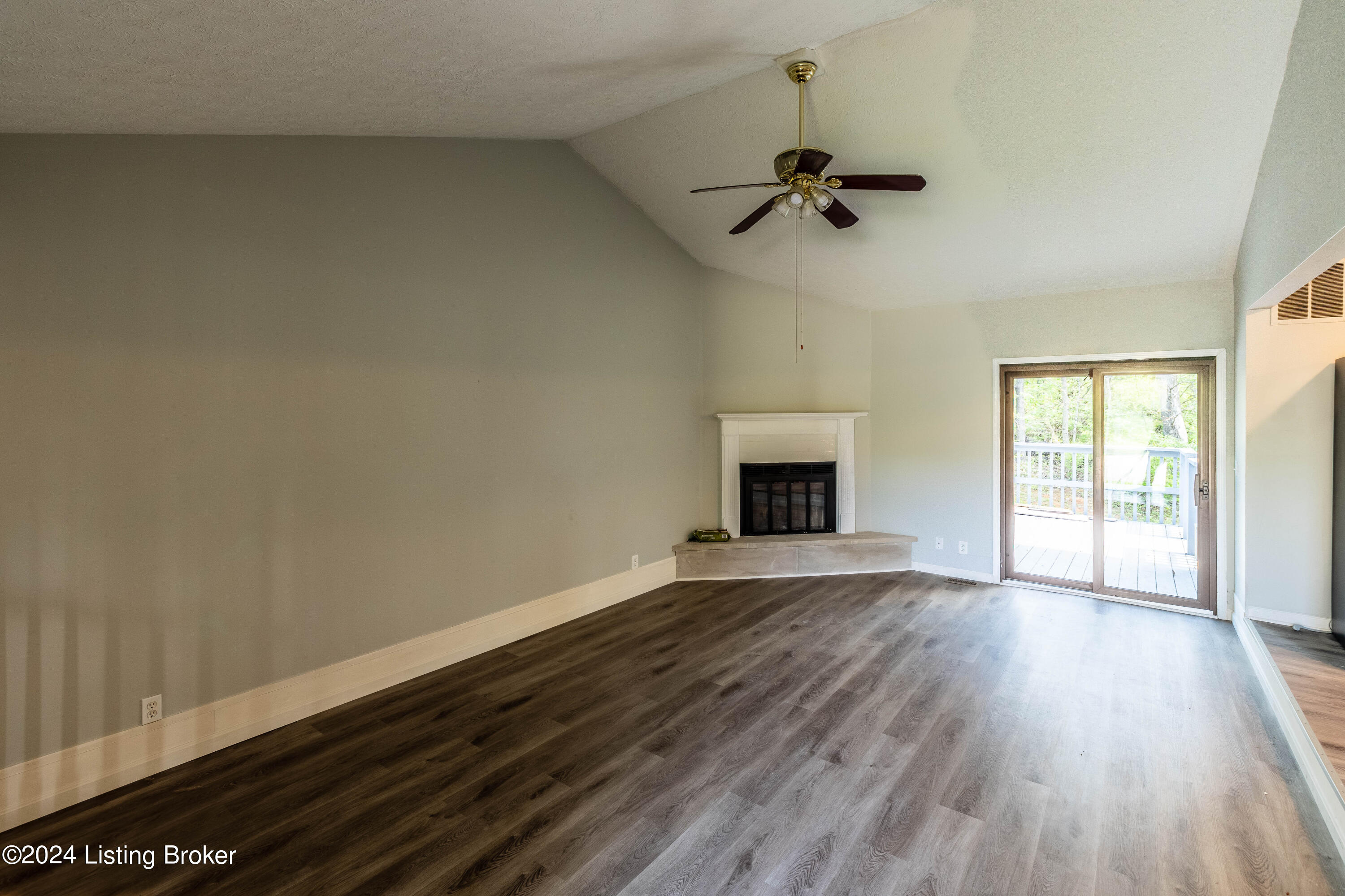 11003 Walbridge Ct