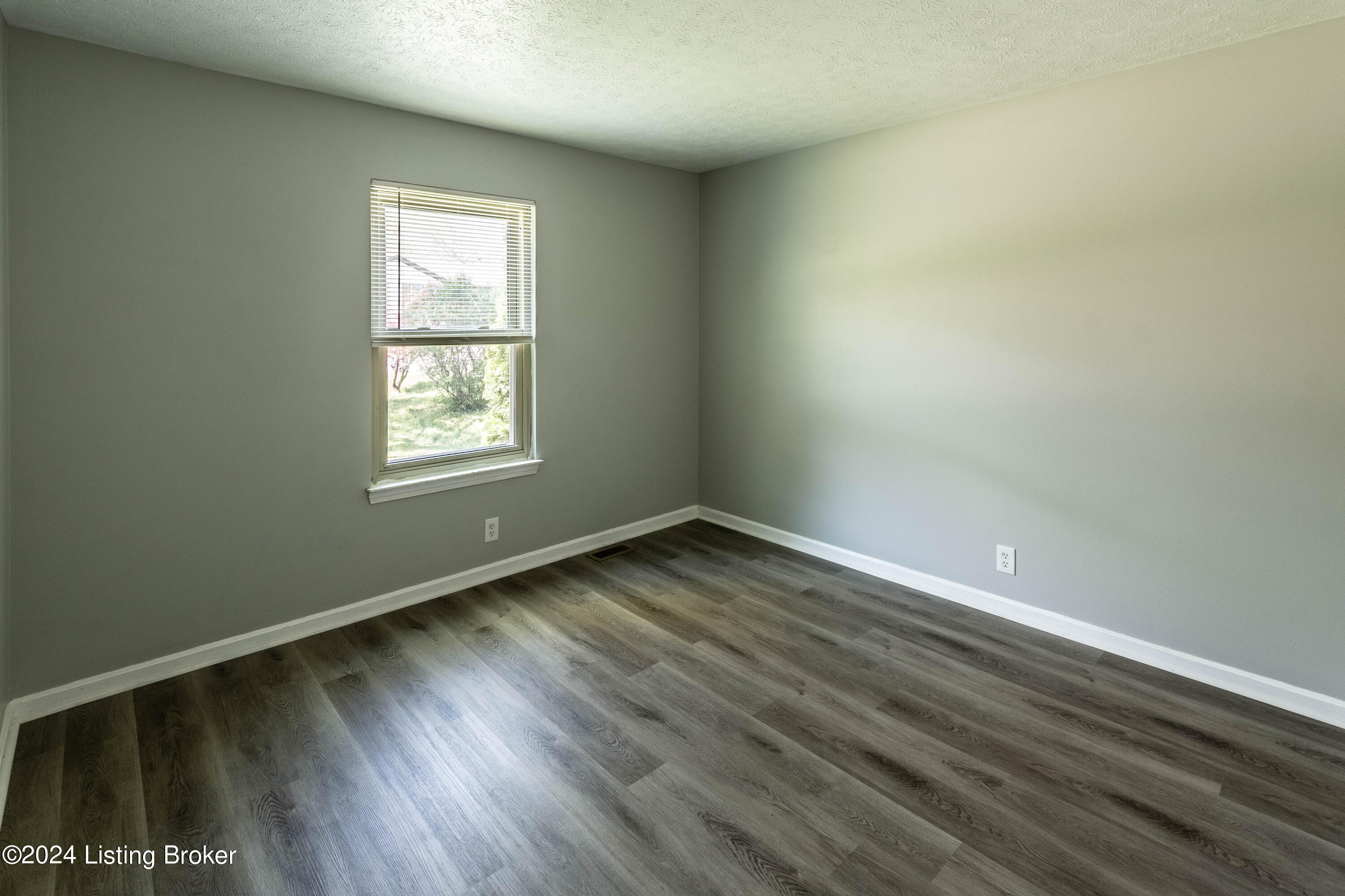 11003 Walbridge Ct