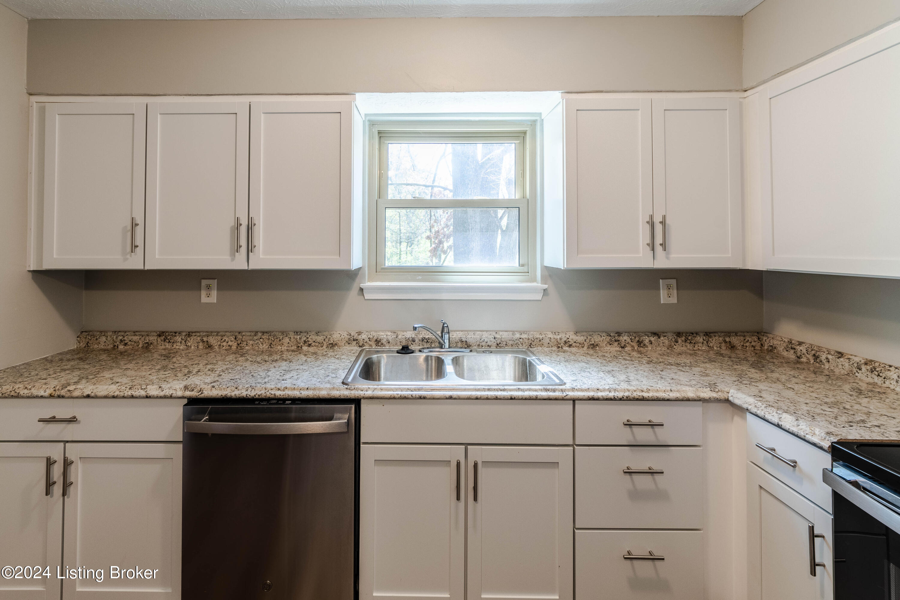 11003 Walbridge Ct