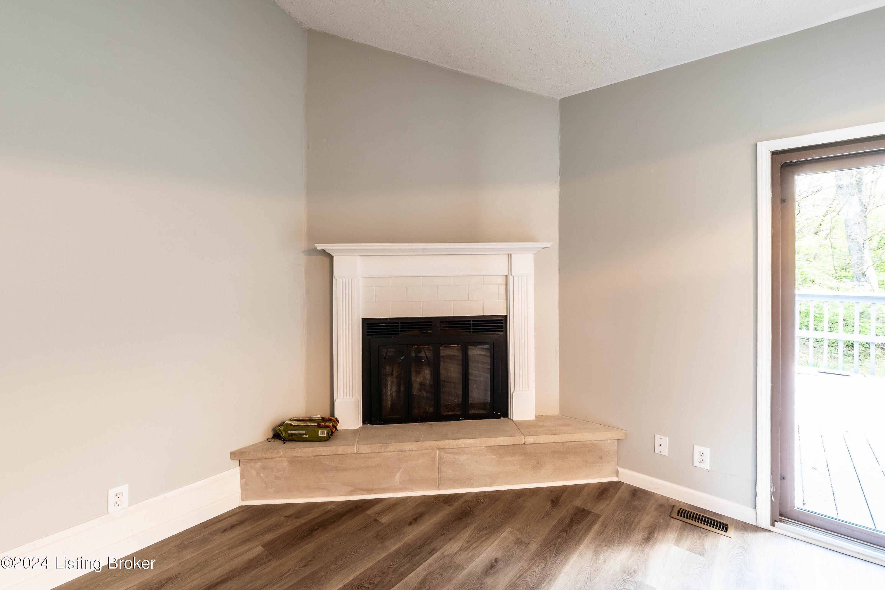11003 Walbridge Ct