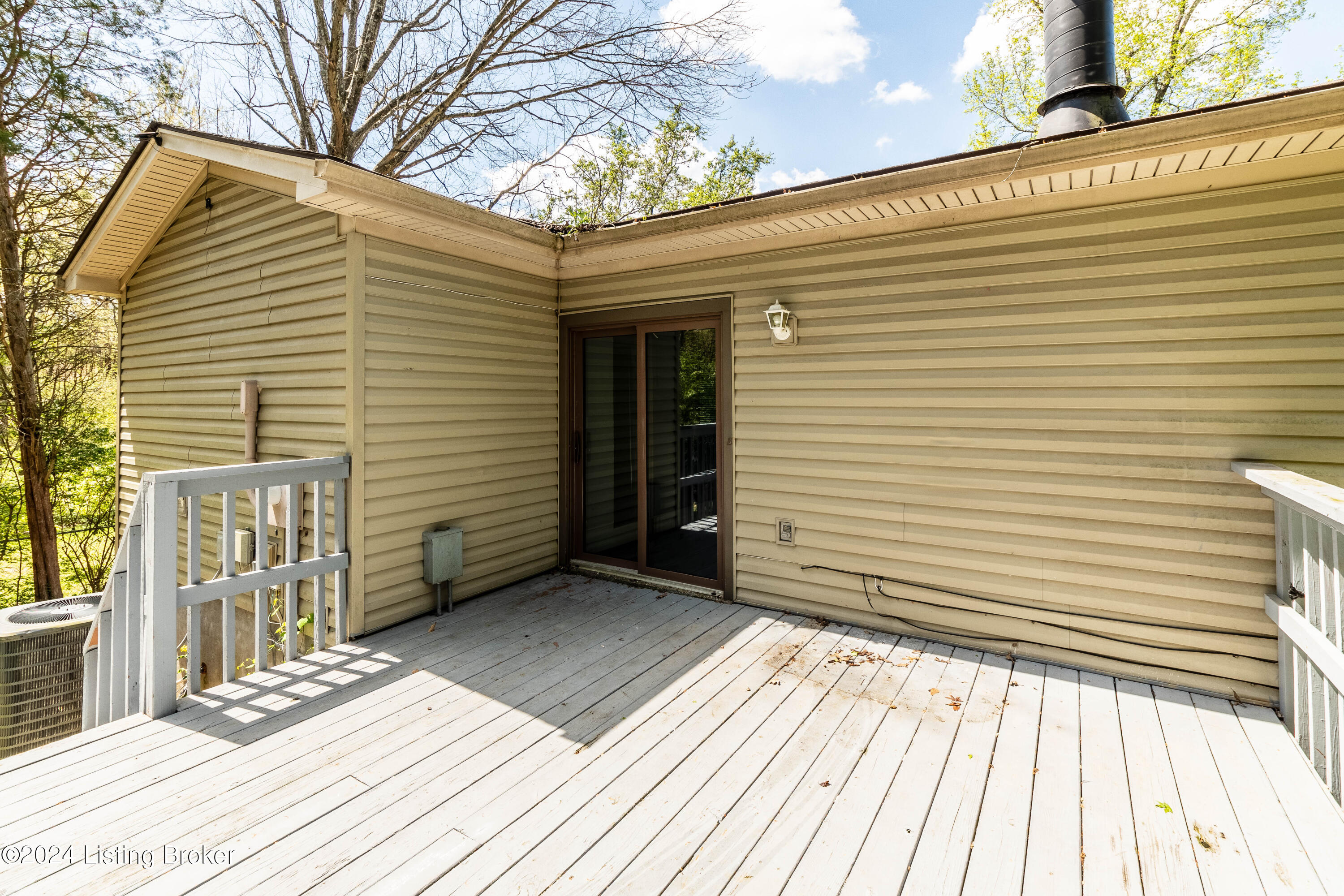 11003 Walbridge Ct