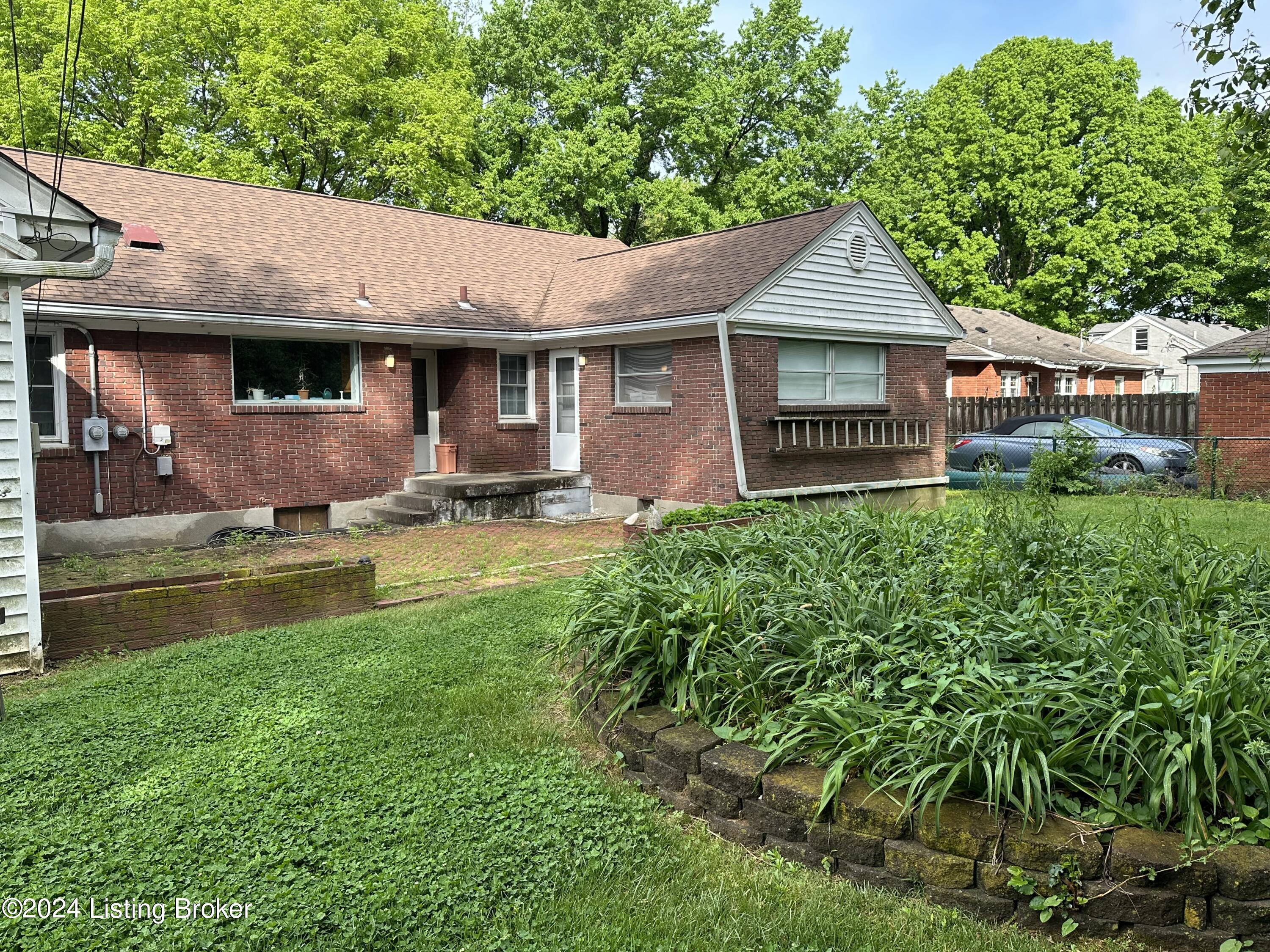 611 Southview Dr