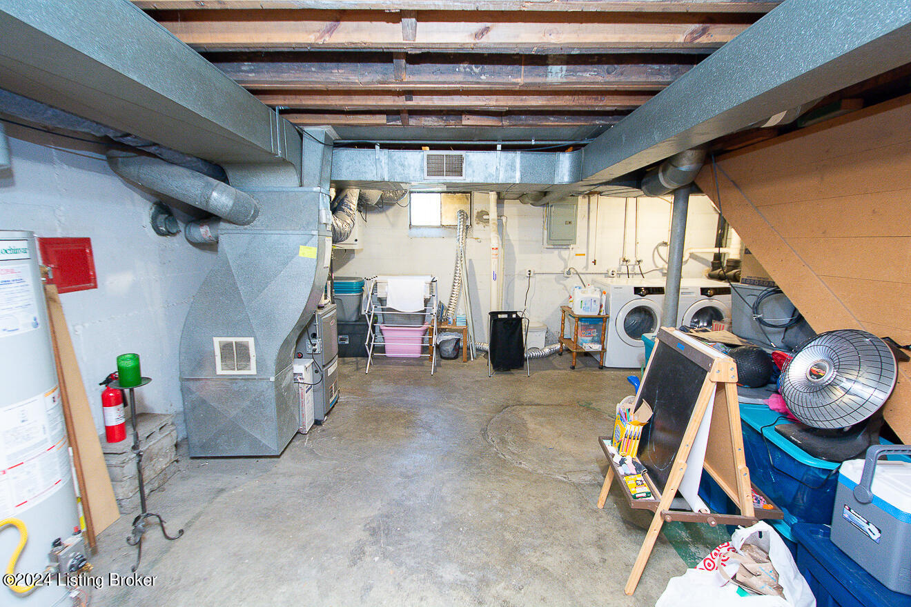 909 Rosemary Dr