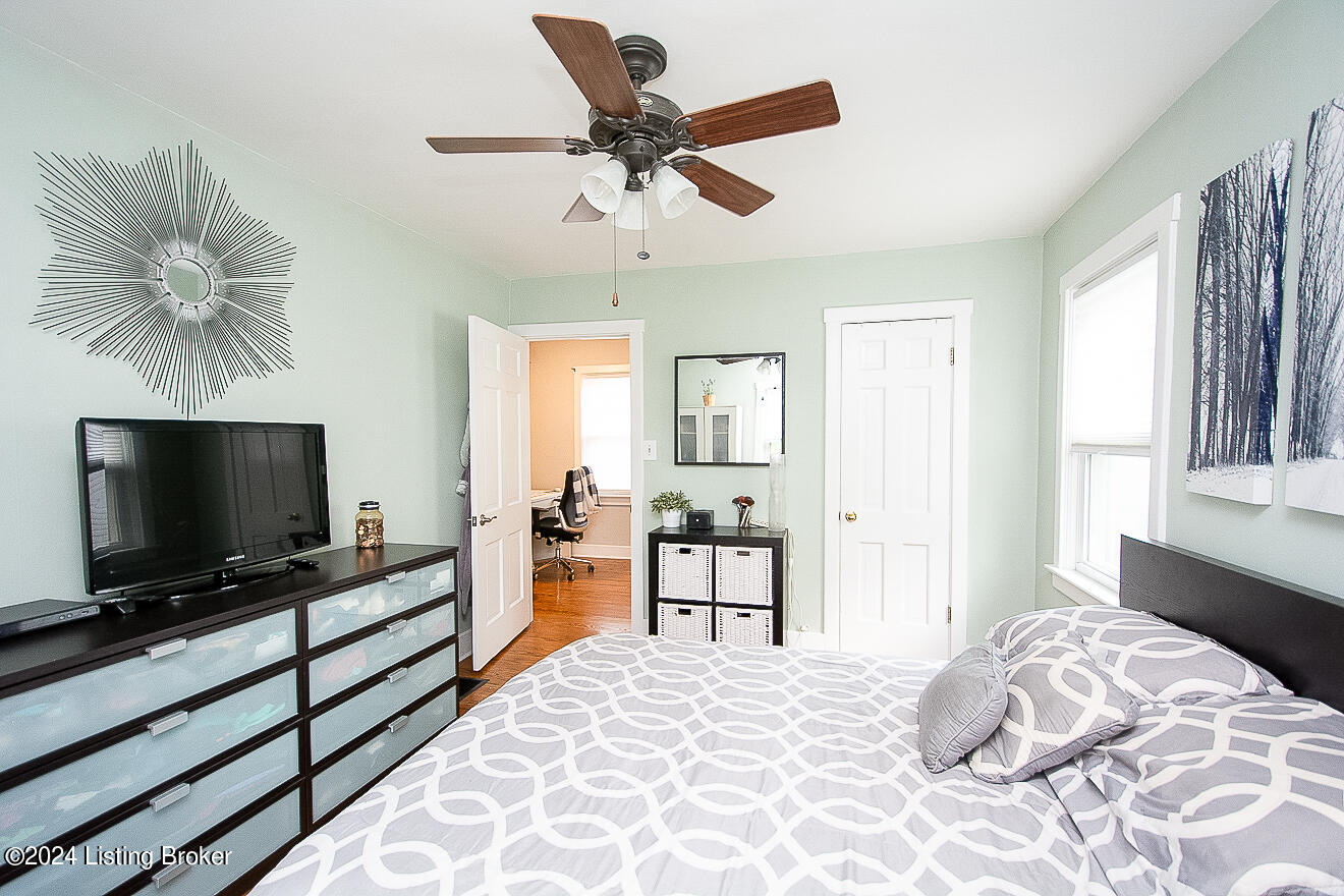 909 Rosemary Dr